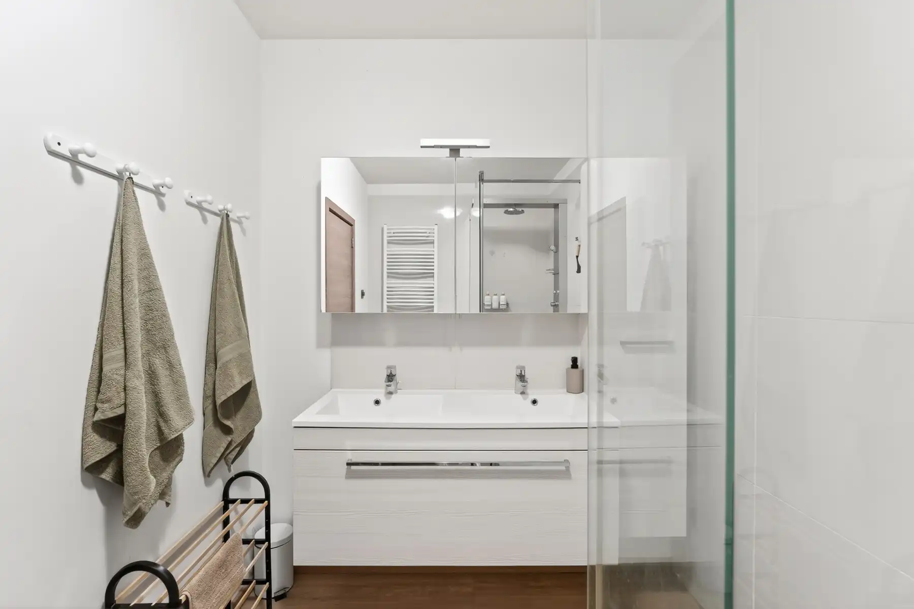 Magazijn met bovenliggend appartement in Ronse foto 19