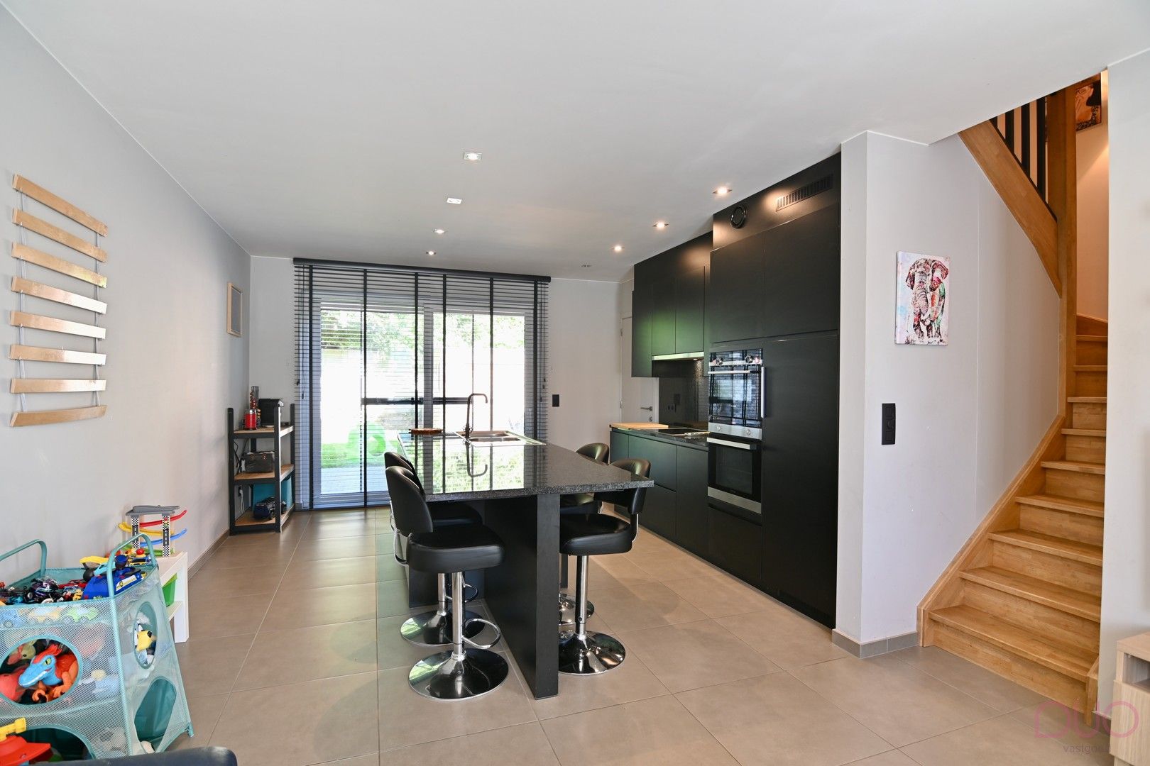 Moderne instapklare gezinswoning van 2021 met 4 slaapkamers in Sint-Truiden foto 5