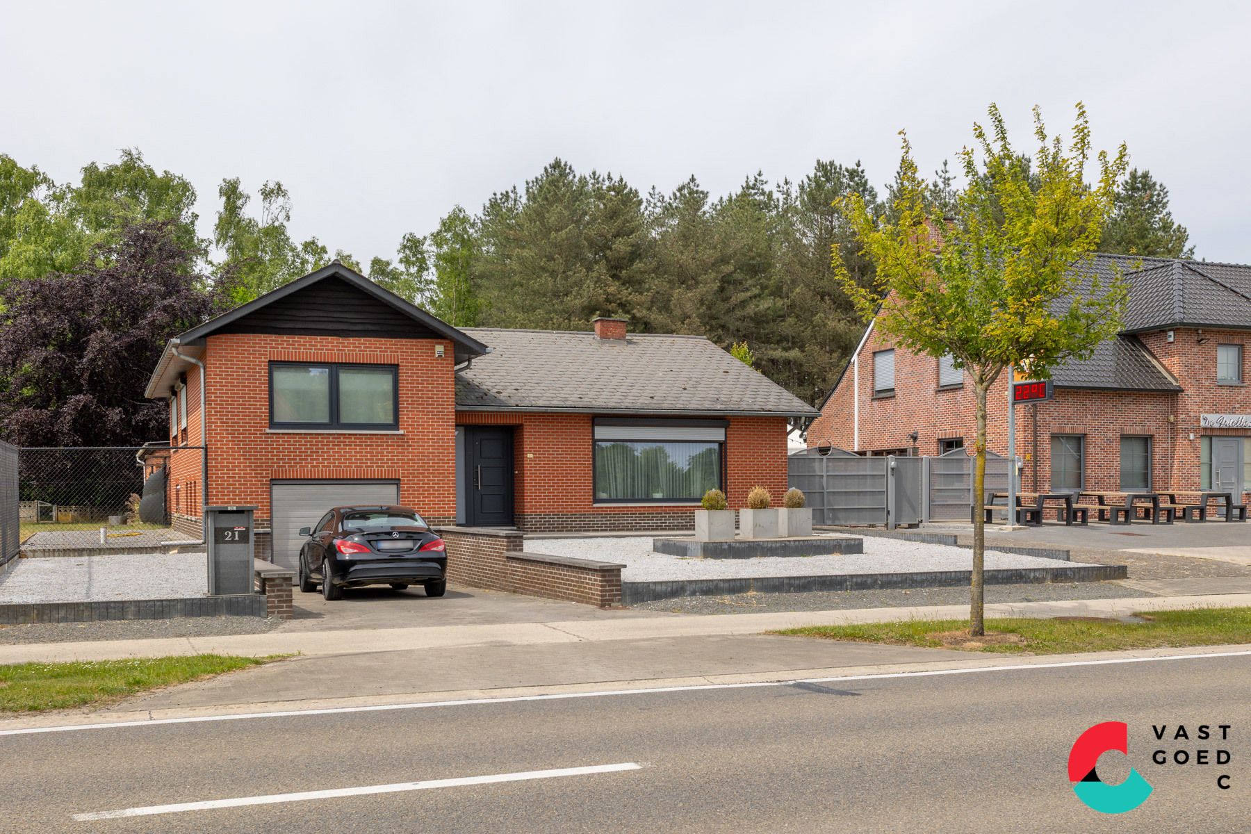 Huis te koop foto {{pictureIndex}}