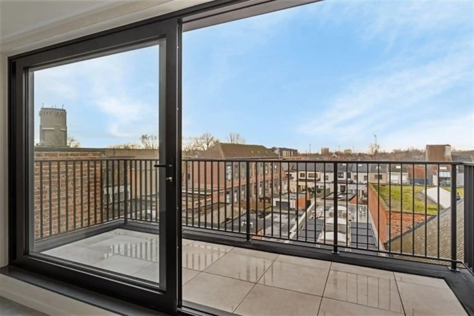 Nieuwbouwappartement met 2 slaapkamers en lift in centrum foto 20