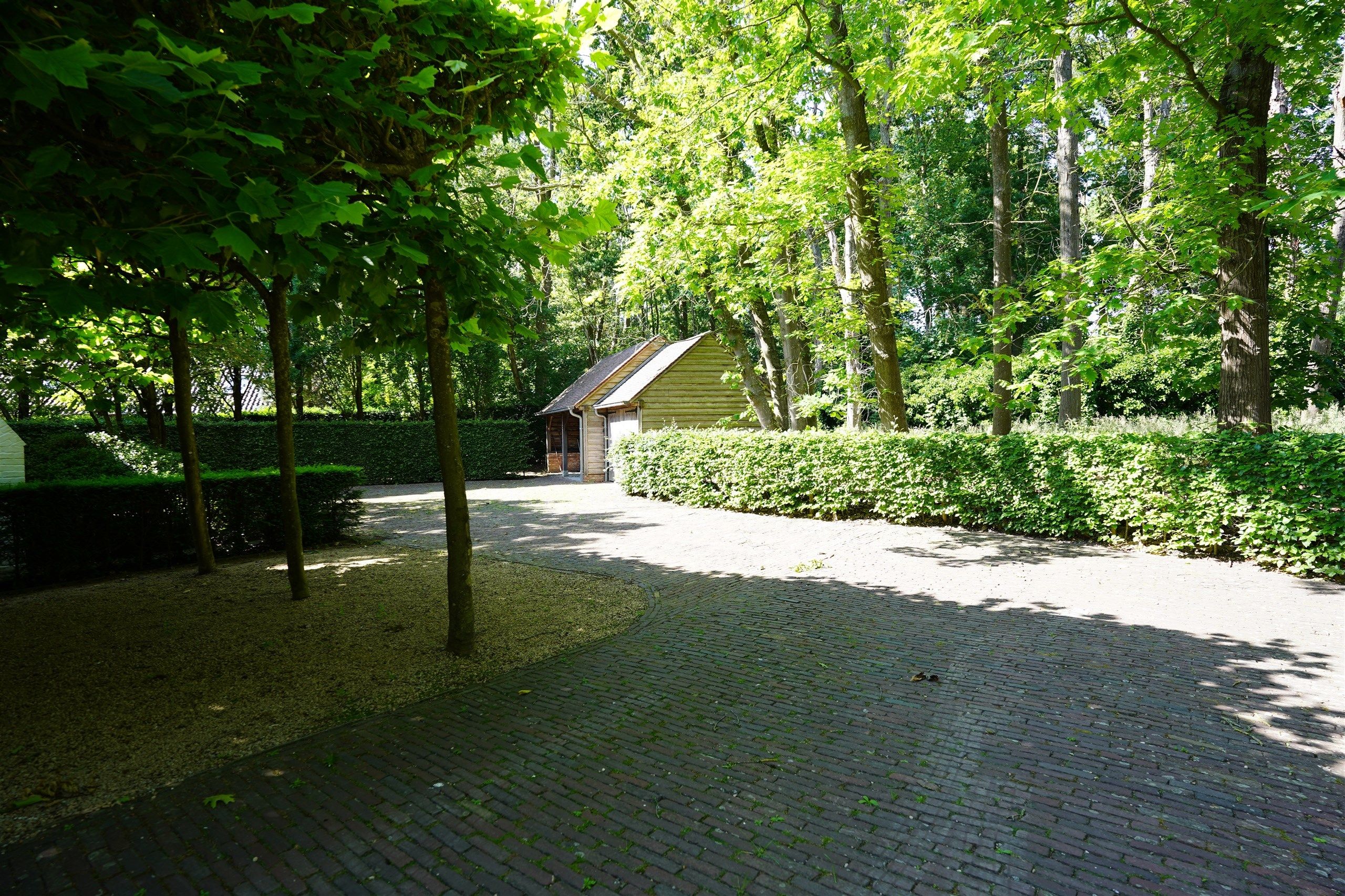 Aan Bellegem bos: Idyllische eigendom op 7.630 m² foto 10