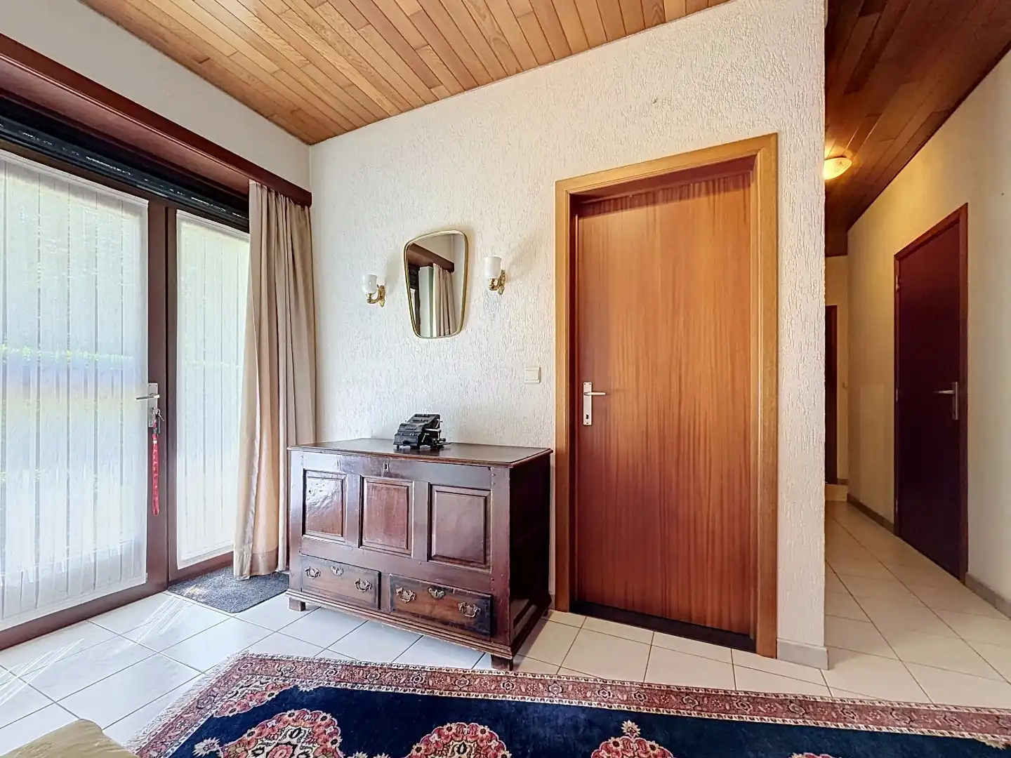Charmante vrijstaande villa met 3 slaapkamers, ruime zolder en zonnig perceel van 1.500 m² foto 3