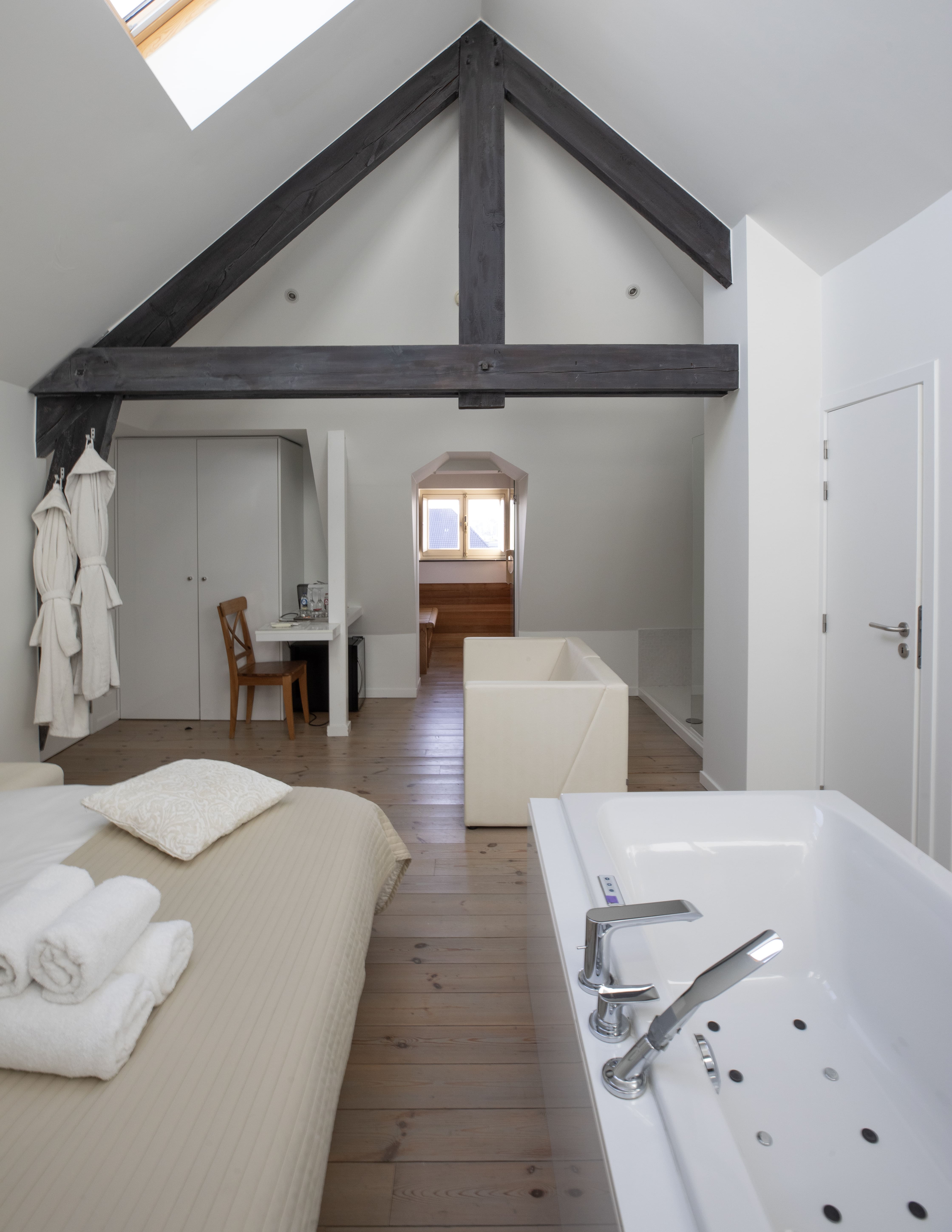 Uniek gebouw met authentieke uitstraling in hartje Hasselt foto 9