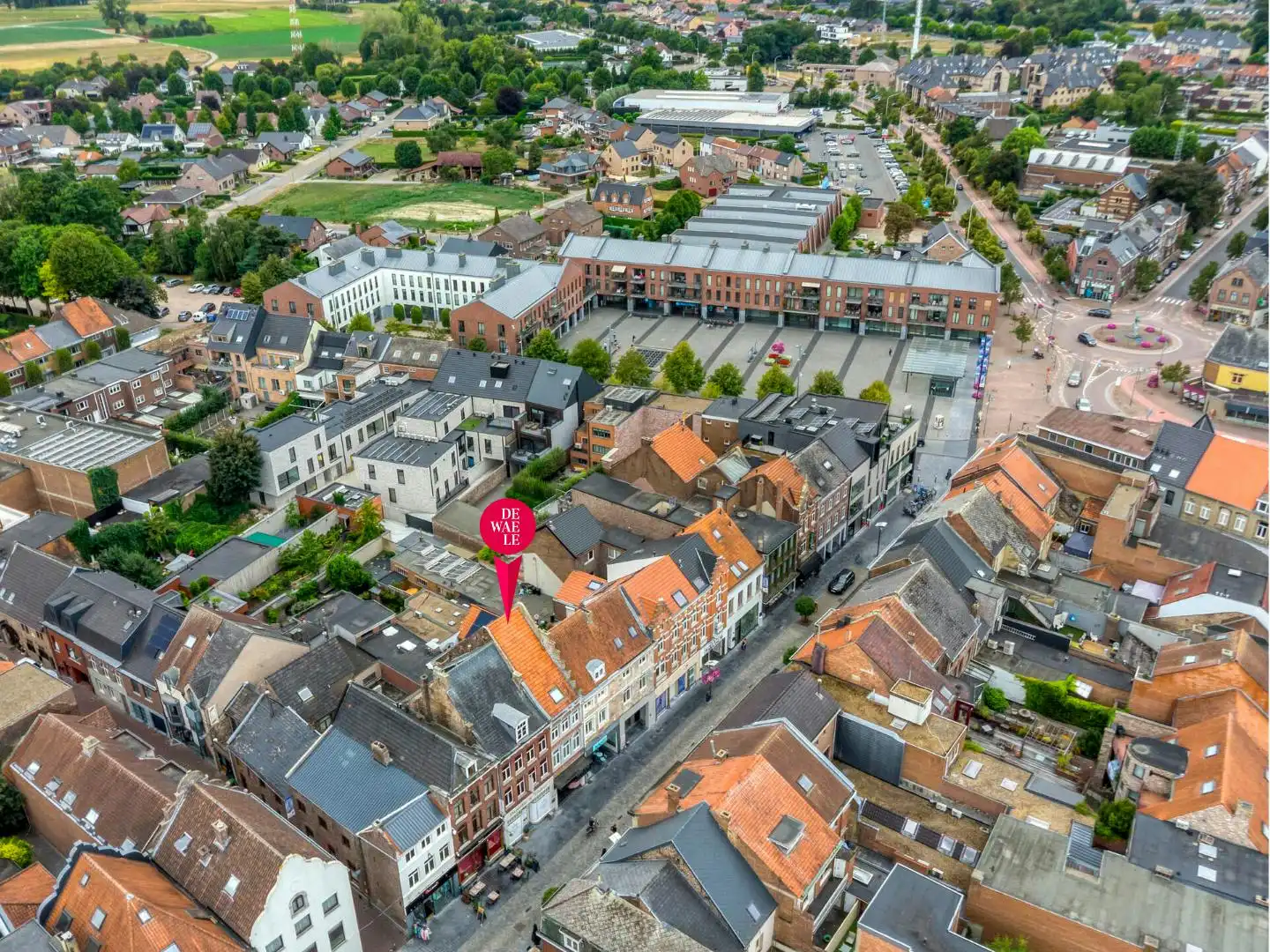Stijlvolle stadswoning met handelspand te koop in hartje Maaseik foto 31