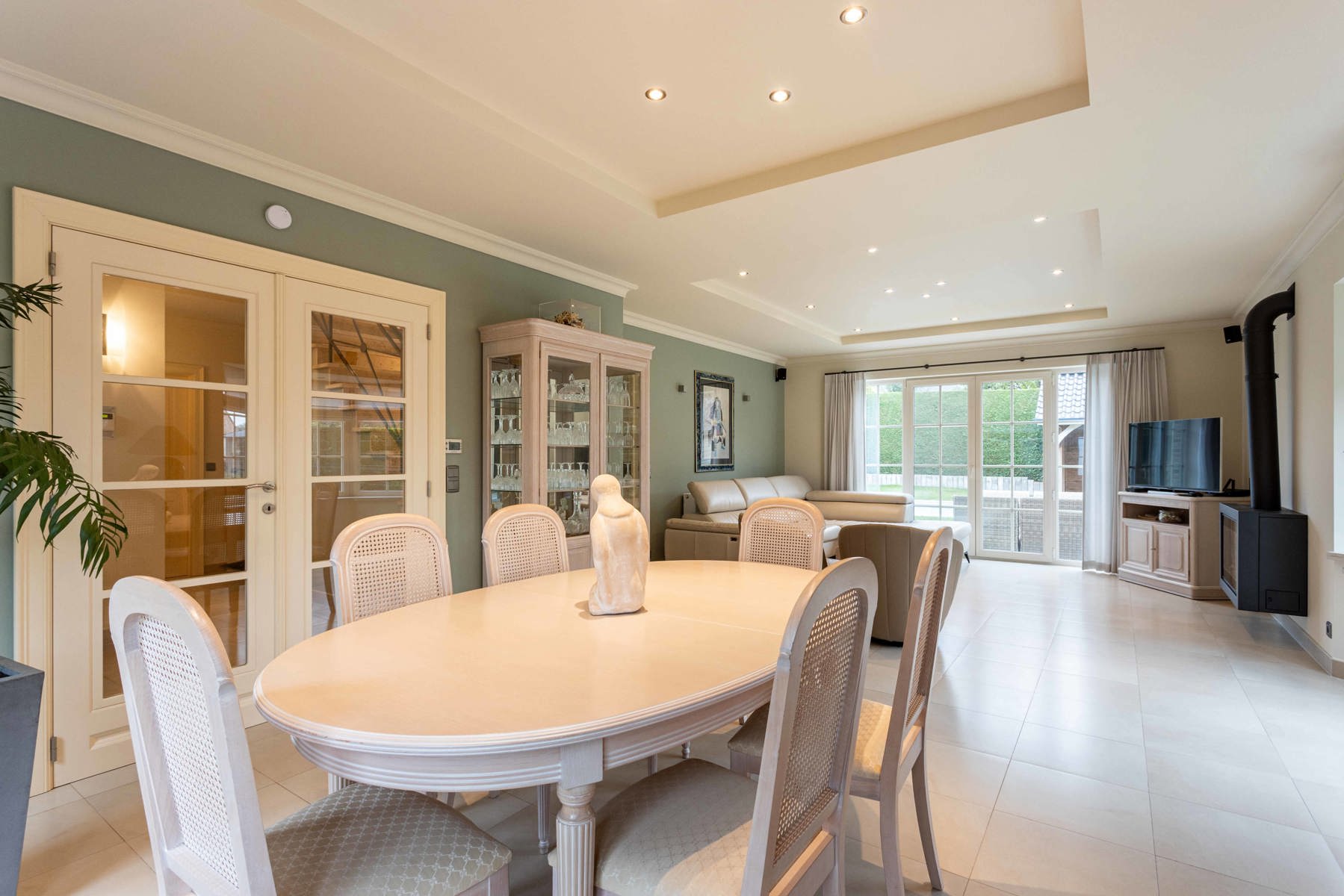 Perfect onderhouden gezinswoning met zwembad in Deux-Acren. foto 7