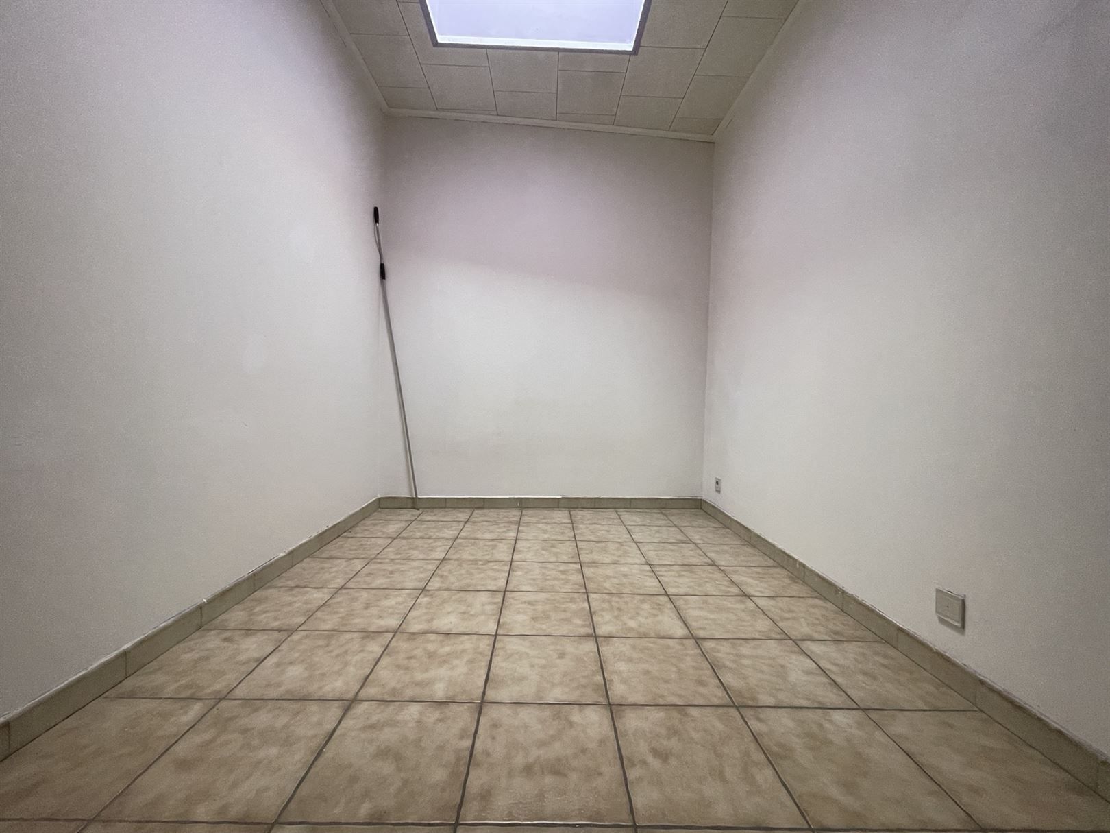 Ruim appartement met eigen inkom te huur in hartje centrum onmiddellijk beschikbaar foto 8