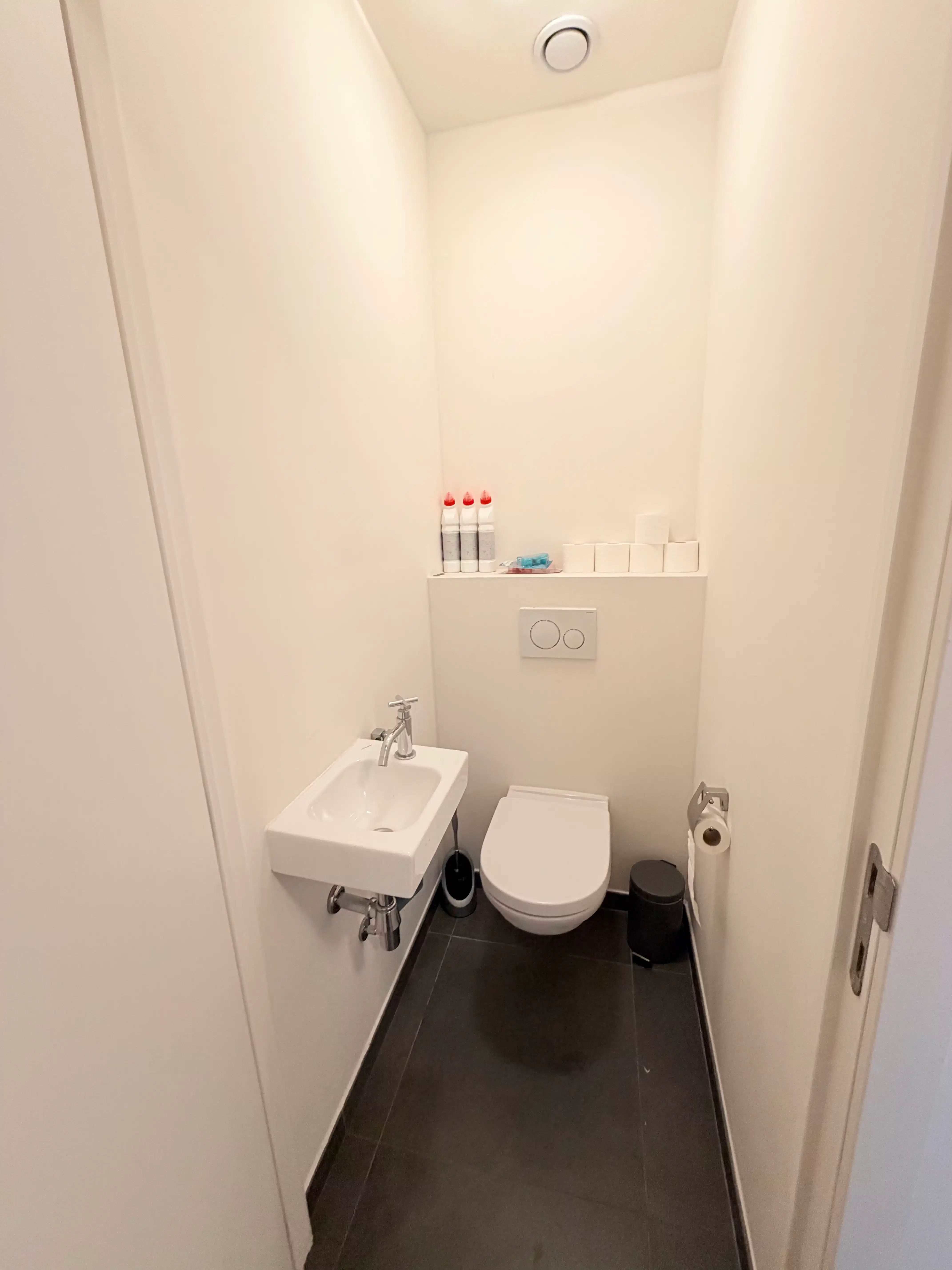 Prachtig duplexappartement met 2 slaapkamers, 2 badkamers, 2 terrassen en 1 autostaanplaats. foto 13