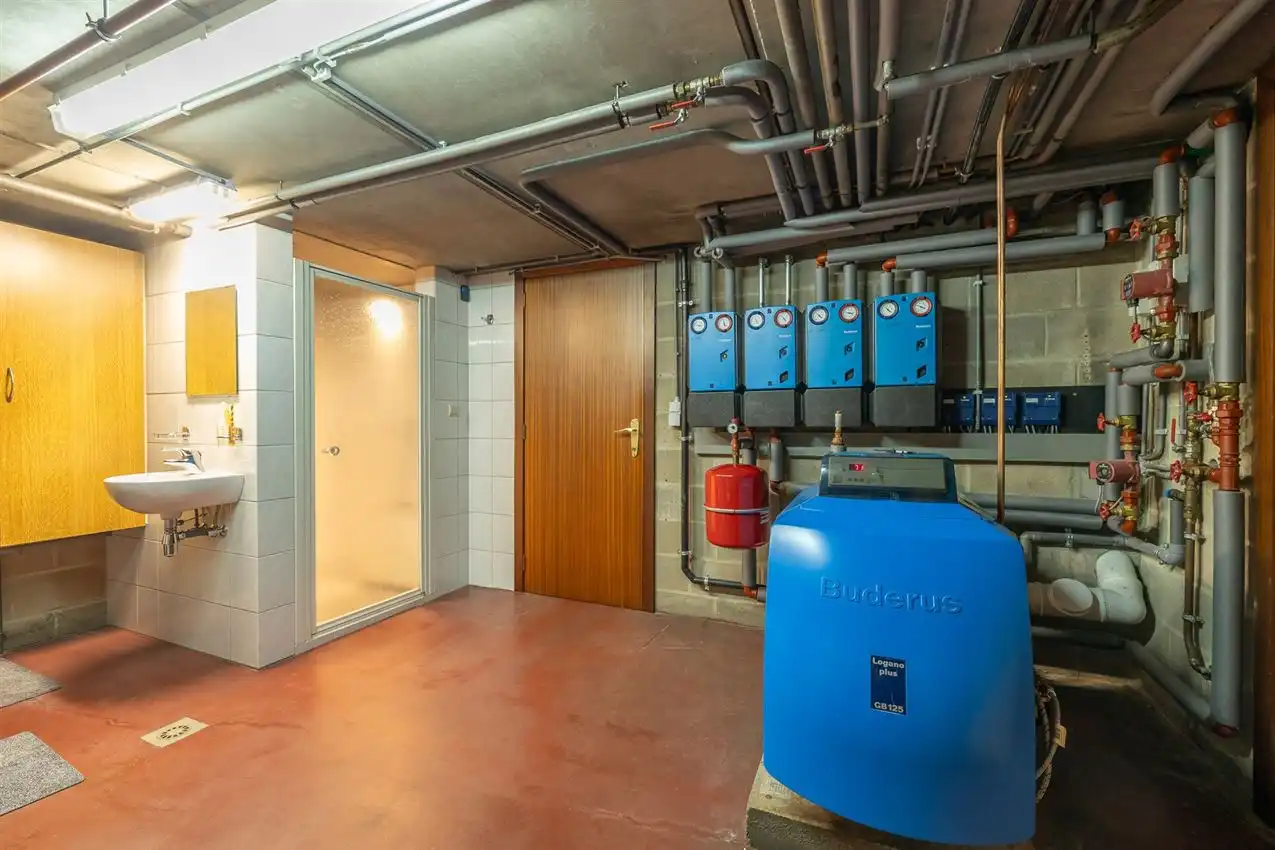 Villa grenzend aan agrarisch gebied met 4slk en opslag foto 46