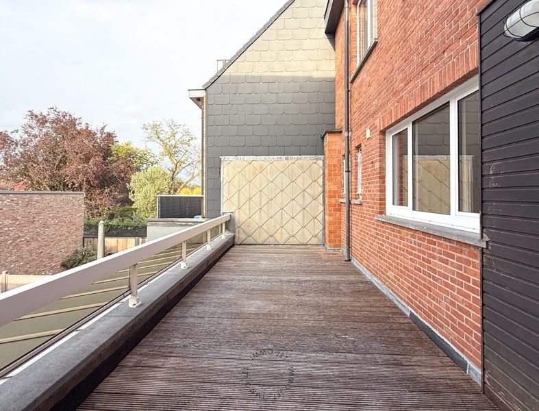 Ruim duplex appartement met 2 slaapkamers nabij centrum Beveren foto 13