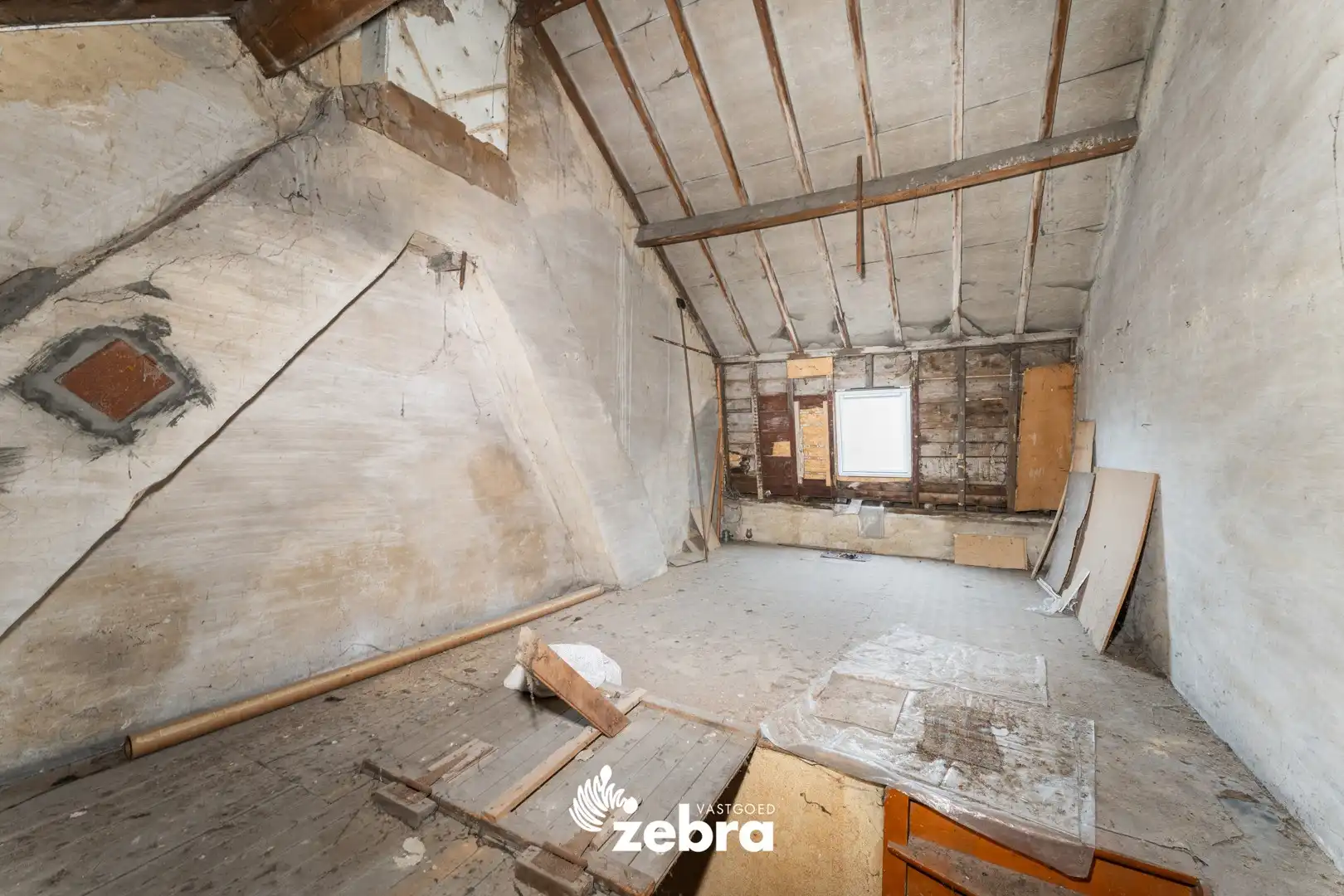 Te renoveren stadswoning te centrum Roeselare! foto 13