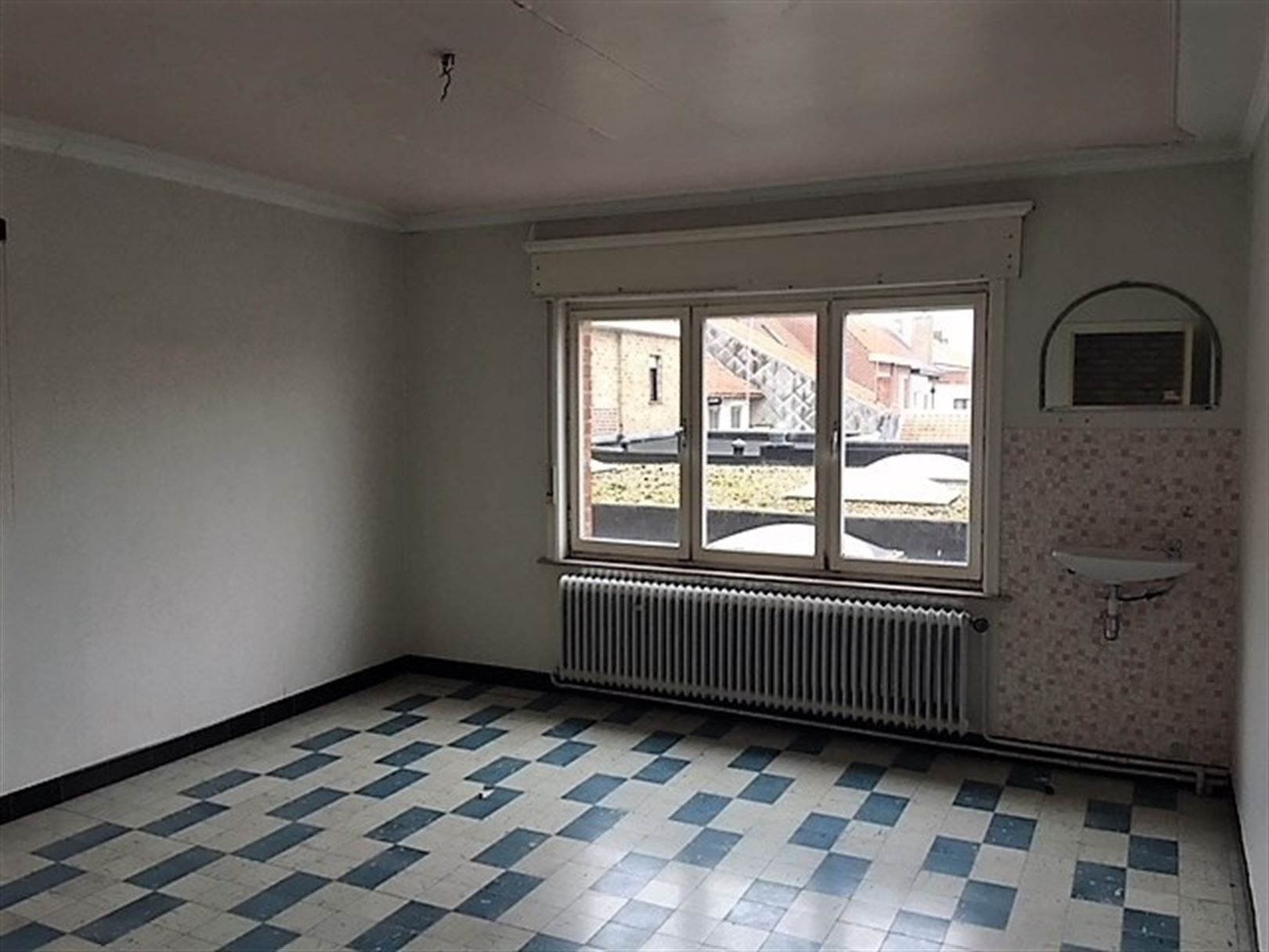 Ruime woning te koop in centrum van Stavele! foto 12