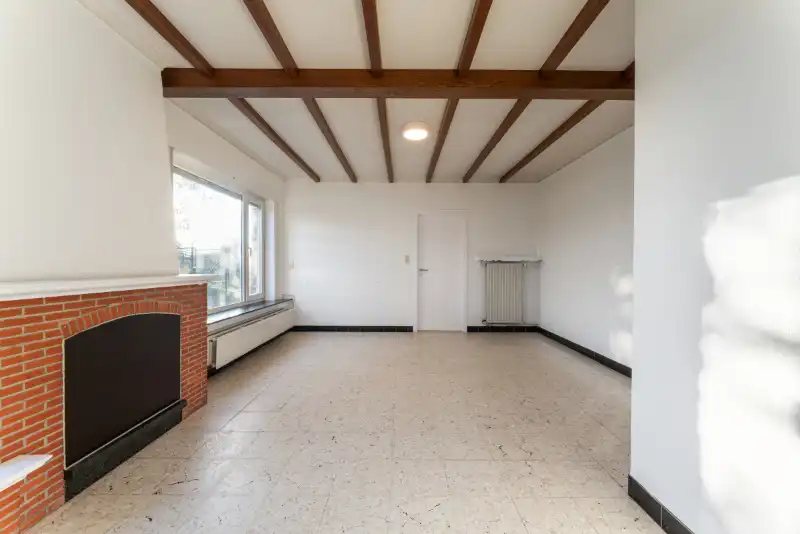 WONING MET  GROTE LOODS MET geintegreerde STUDIO foto 4