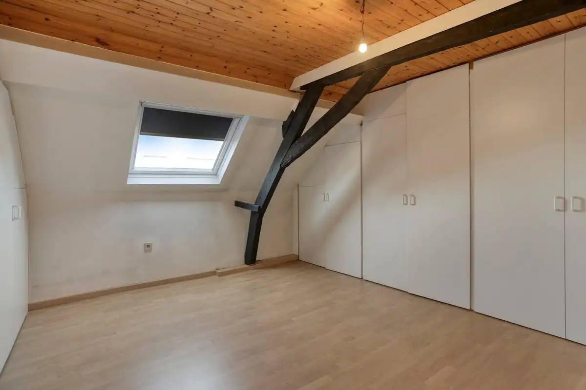 Te renoveren huis met 2 slk en tuin te koop in Wevelgem foto 10