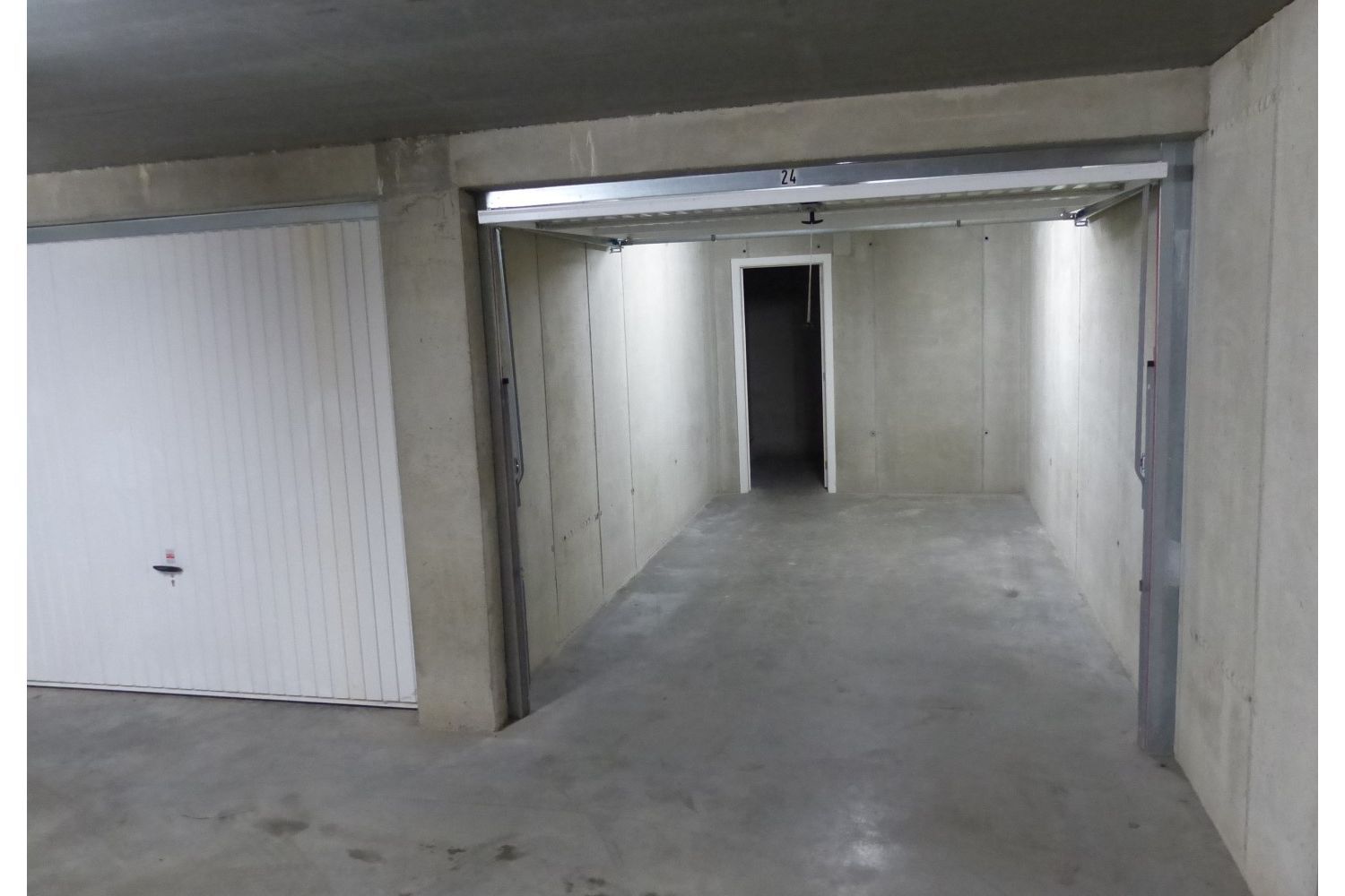 Garage te koop foto 2