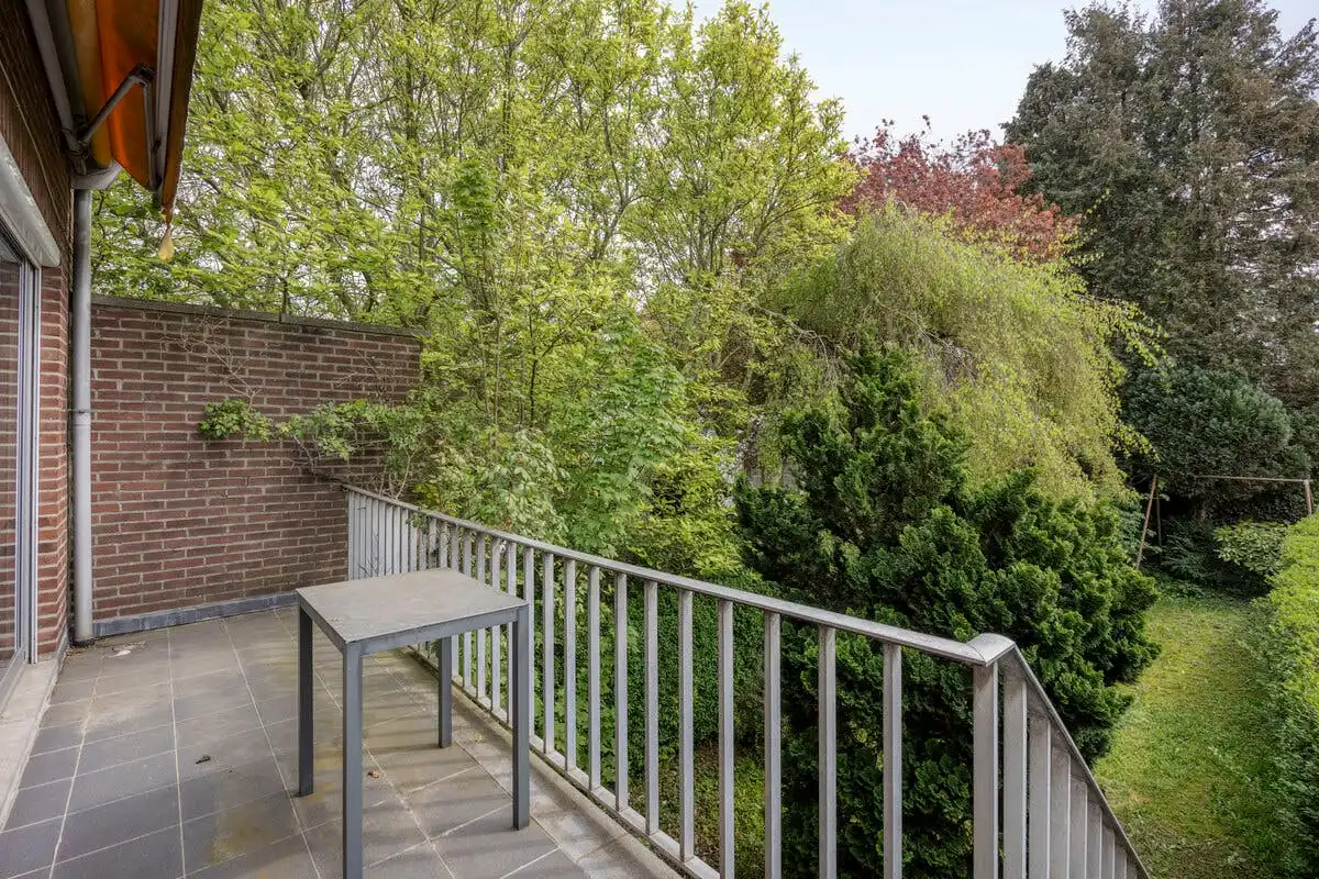 3-gevel bel-etage met 3 kamers, garage en tuin in Wemmel foto 5
