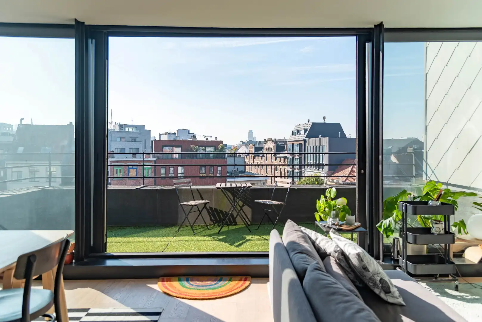 Dakappartement met zicht op het MAS foto 3