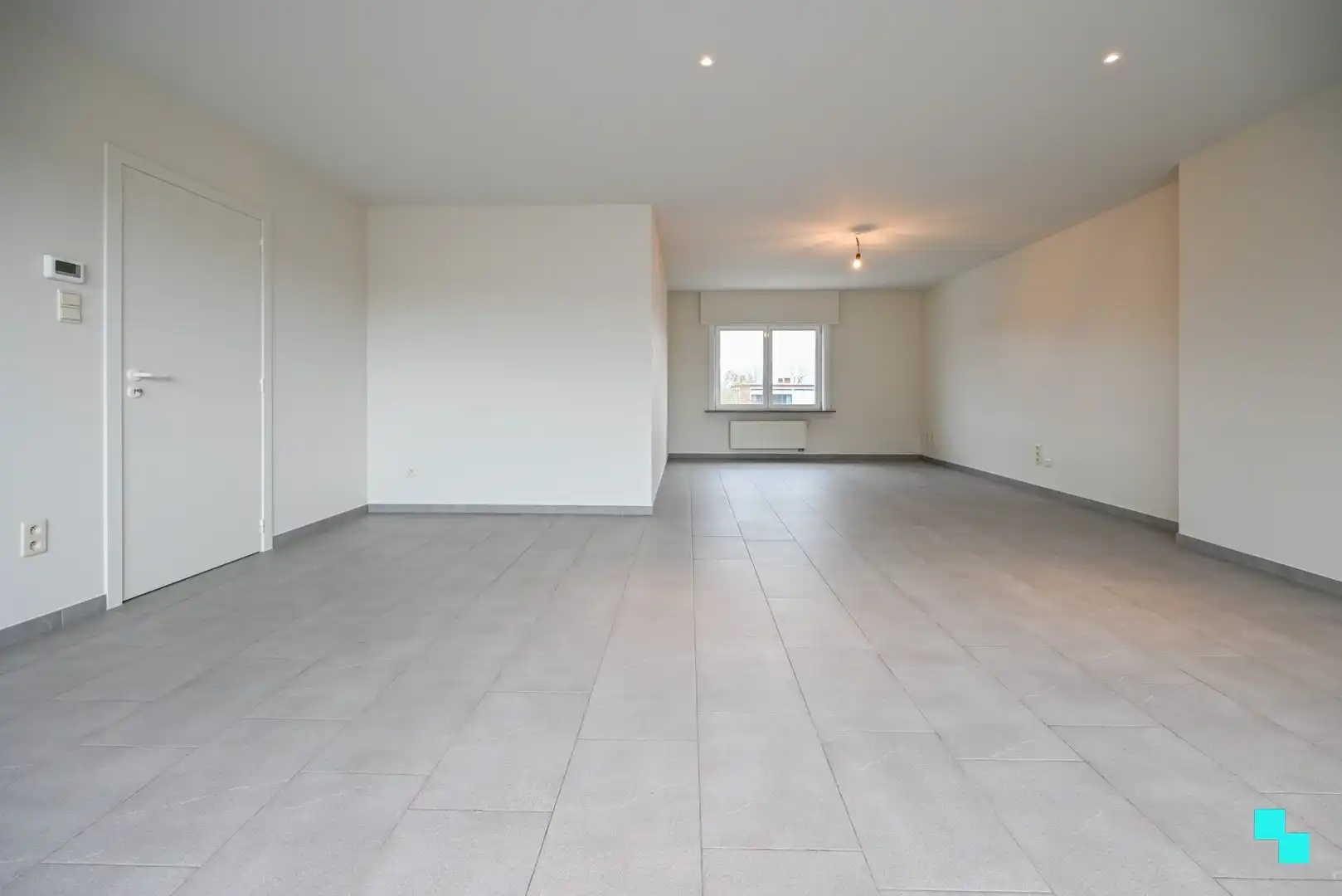 Ruim tweeslaapkamerappartement in het centrum van Izegem foto 4