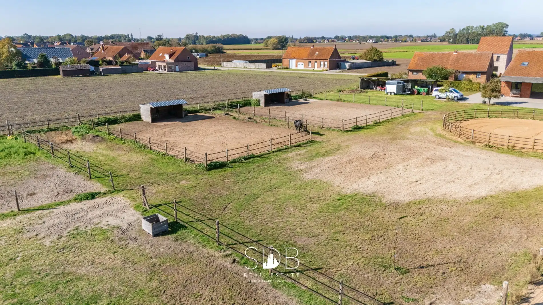 Hedendaagse woning met hippische accommodatie op 17.782m² foto 38