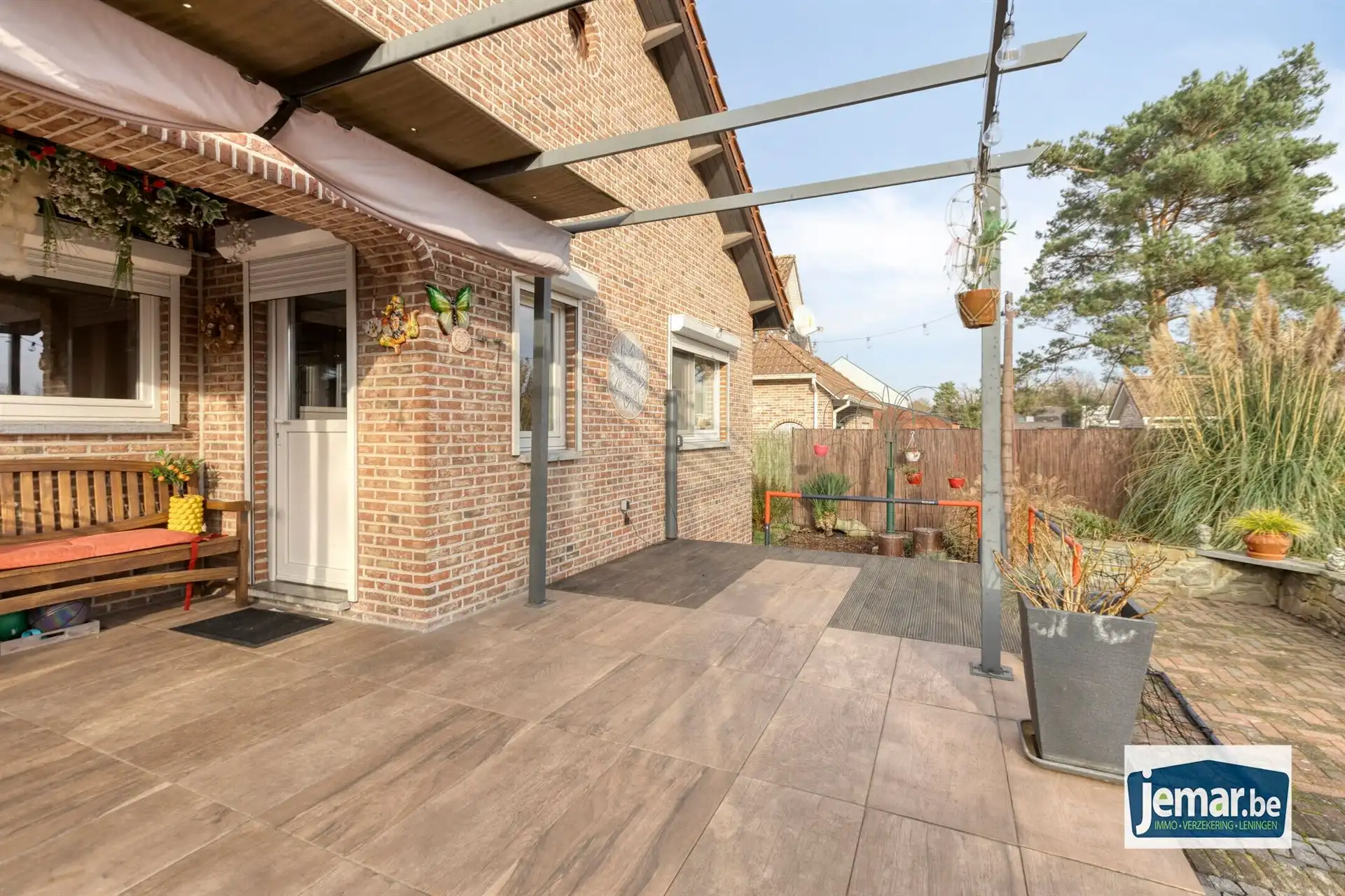 Vrijstaande bungalow woning met 3 slaapkamers en inpandige garage  foto 32