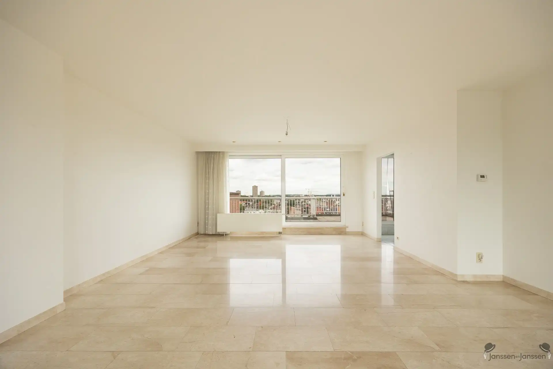 Lichtrijk penthouse met ruime terrassen en panoramisch uitzicht! foto 8