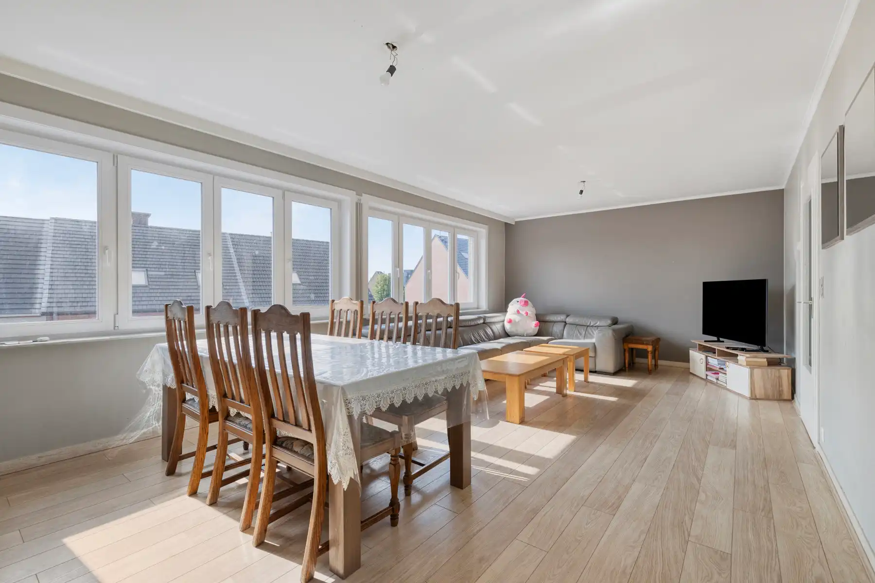 Gezellig 2-slaapkamer appartement met zeer veel lichtinval foto 6