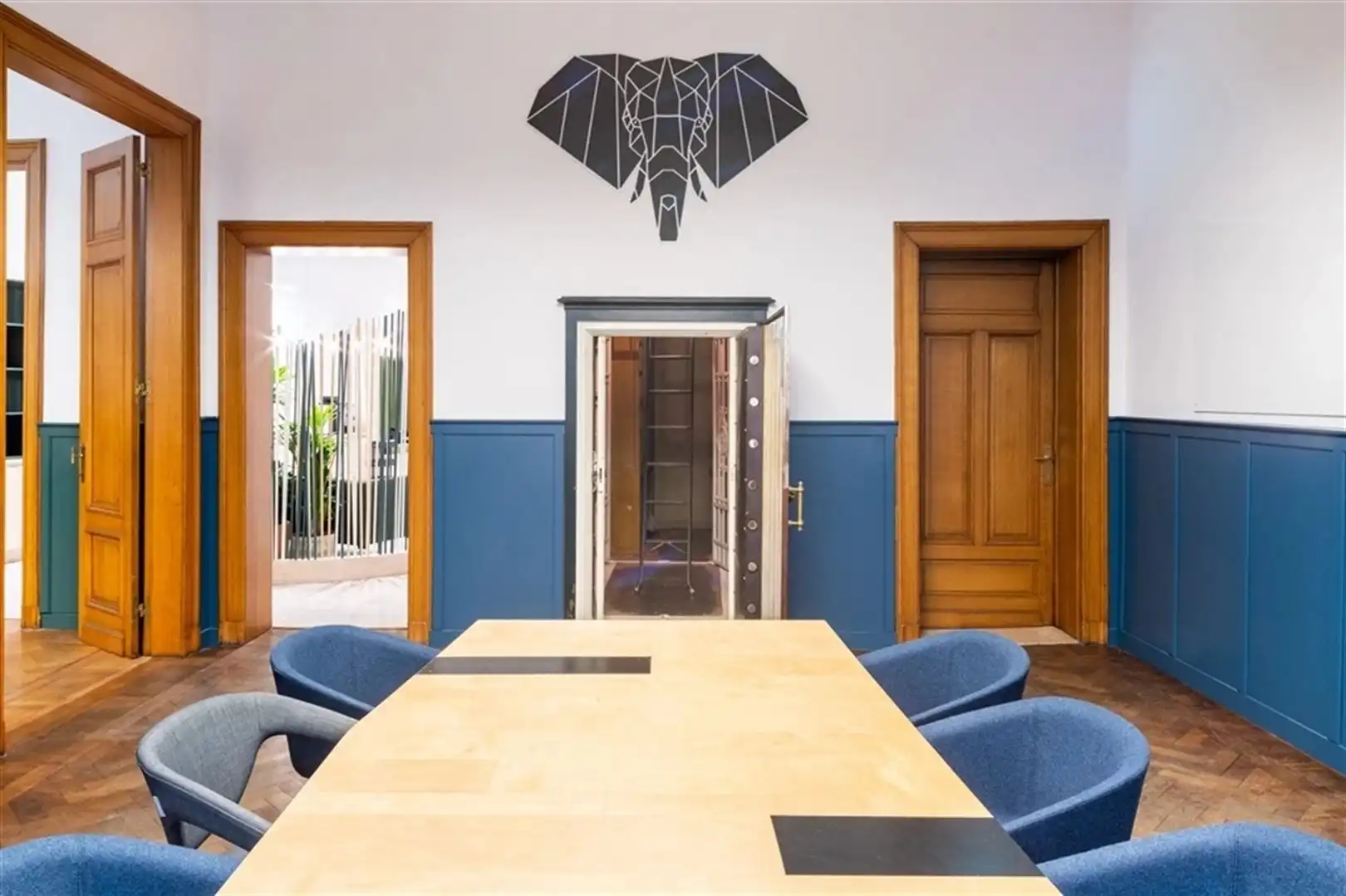 Kantoor in oud-herenhuis-stijl te centrum Antwerpen foto 6