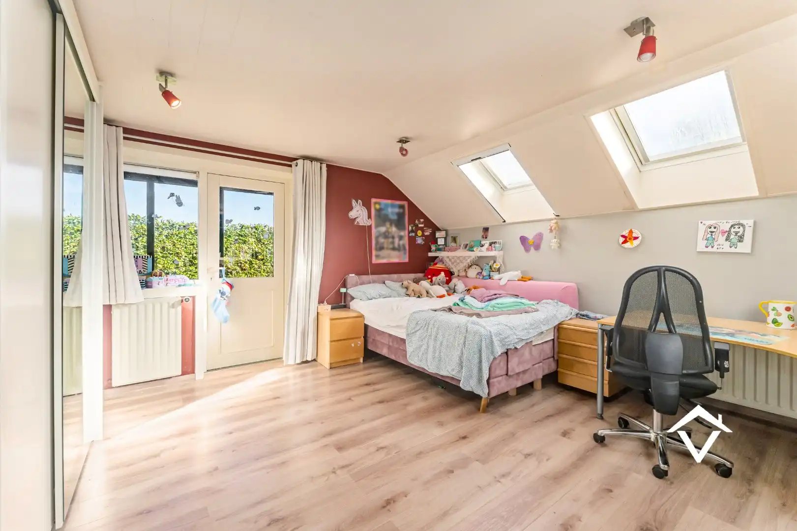 Instapklare woning met 6 slaapkamers op een topligging te Koekelare  foto 18