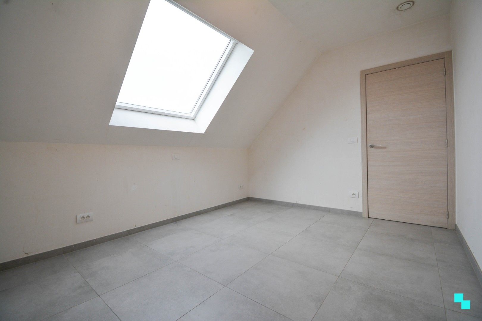 Ruim duplex appartement in hartje Langemark foto 9
