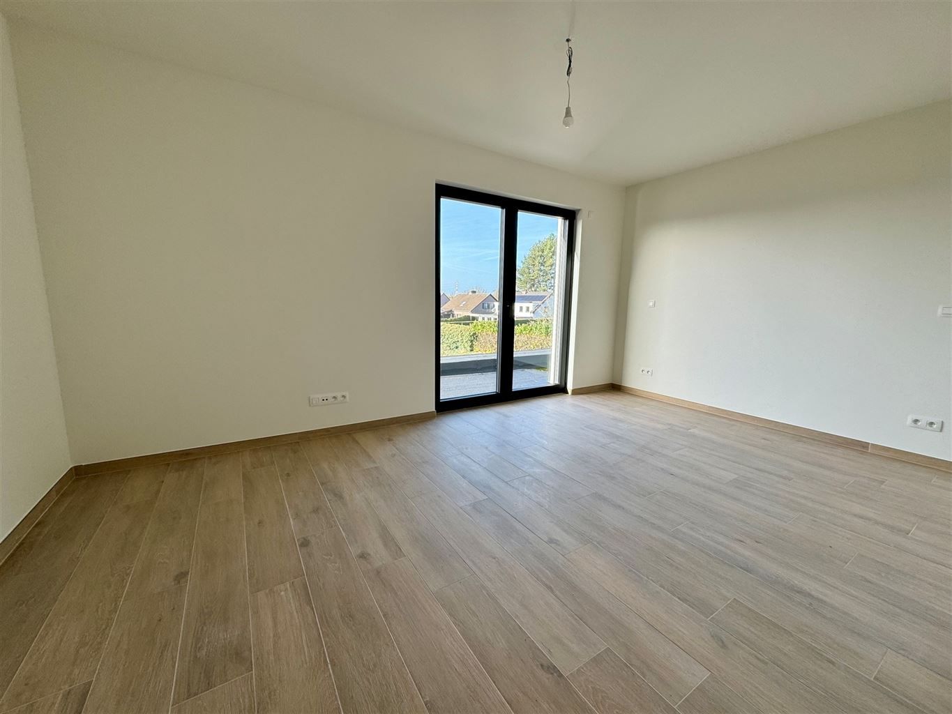 Luxe BEN-loft op de tweede verdieping met 3 slaapkamers en zeer ruim terras, gelegen nabij het centrum van Maaseik. foto 7