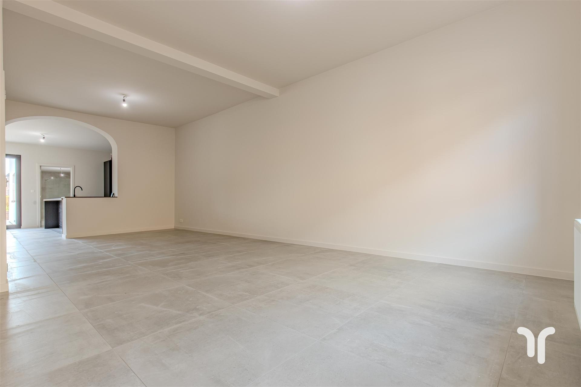 Gerenoveerde woning met 3 slaapkamers.  foto 4