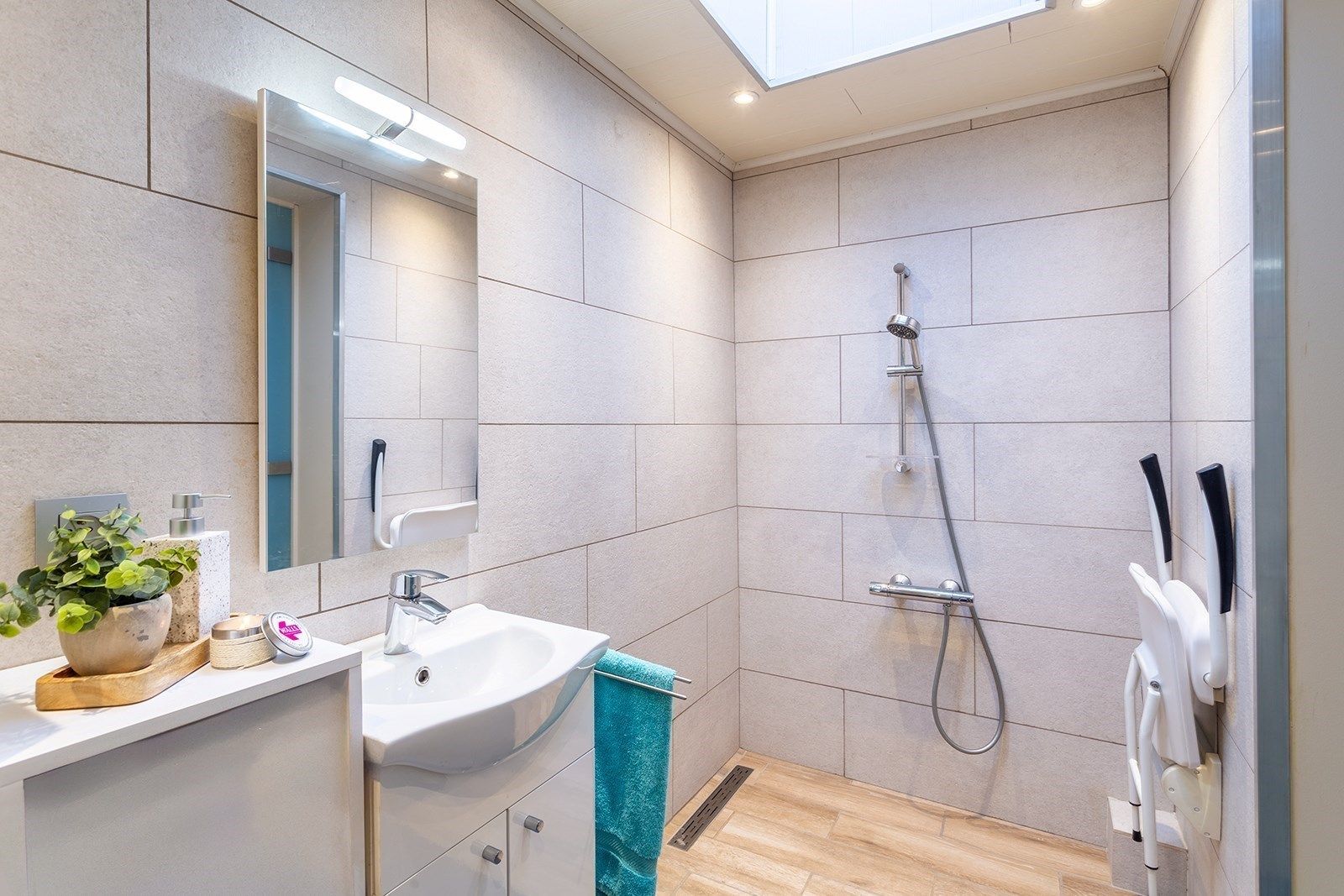 Te renoveren woning in hartje Zurenborg foto 6