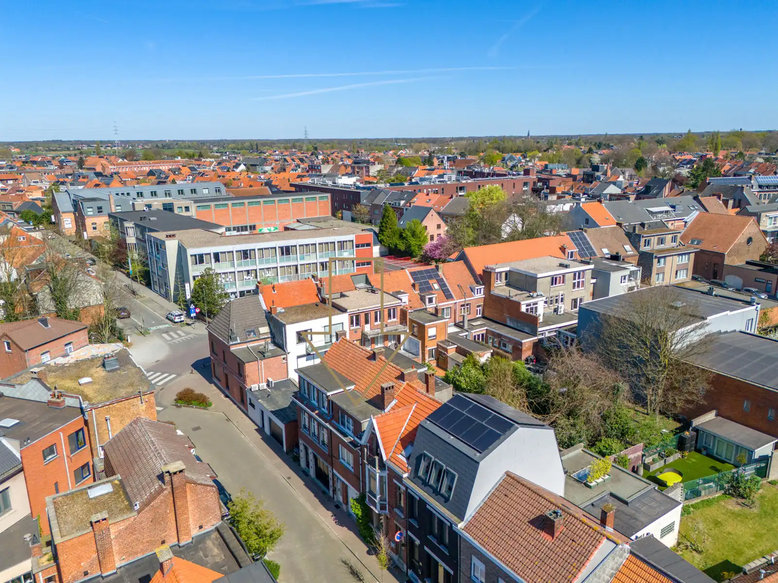 Te renoveren woning in het centrum met garage en terras! foto 14