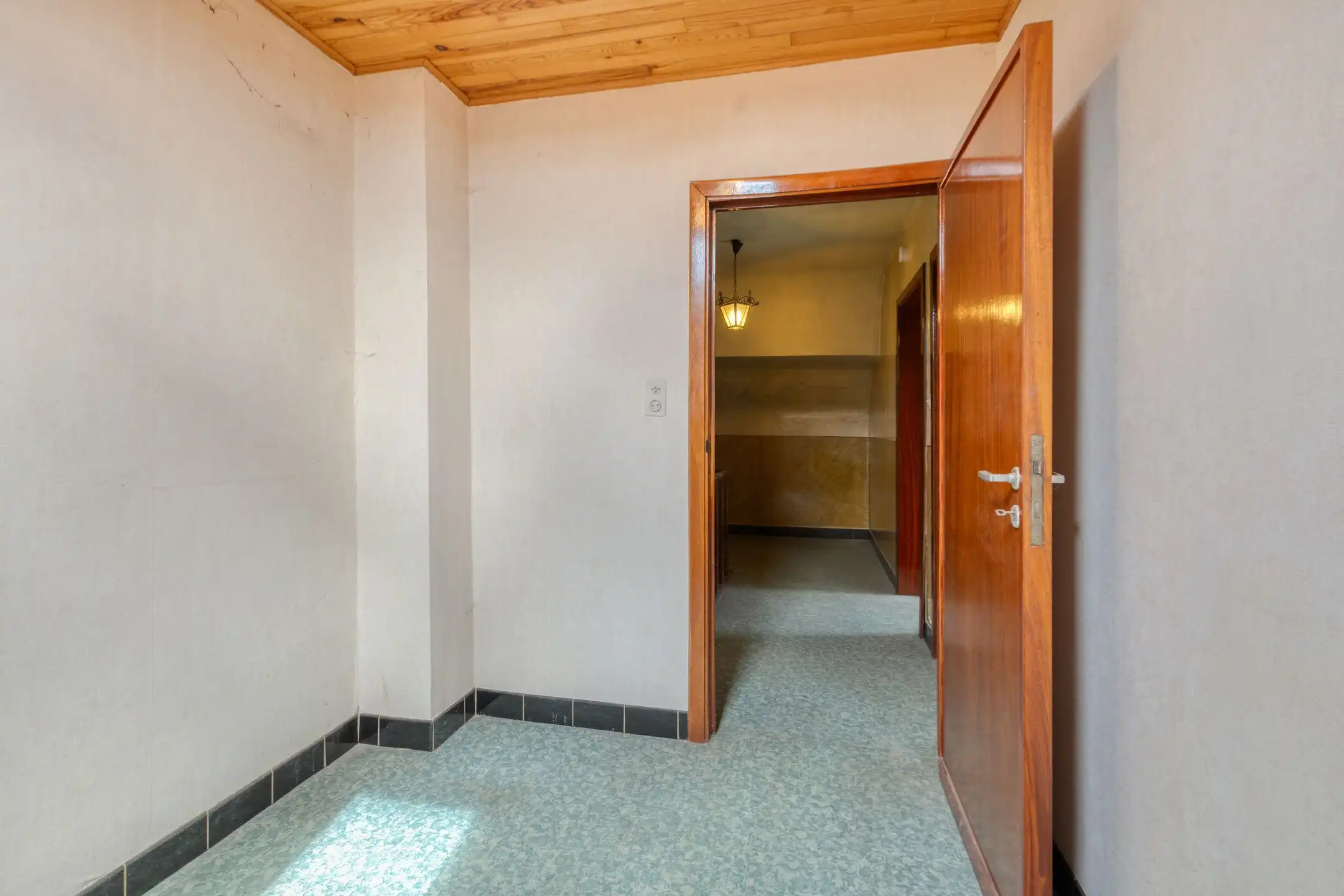 Woning vol potentieel op ruim perceel foto 20