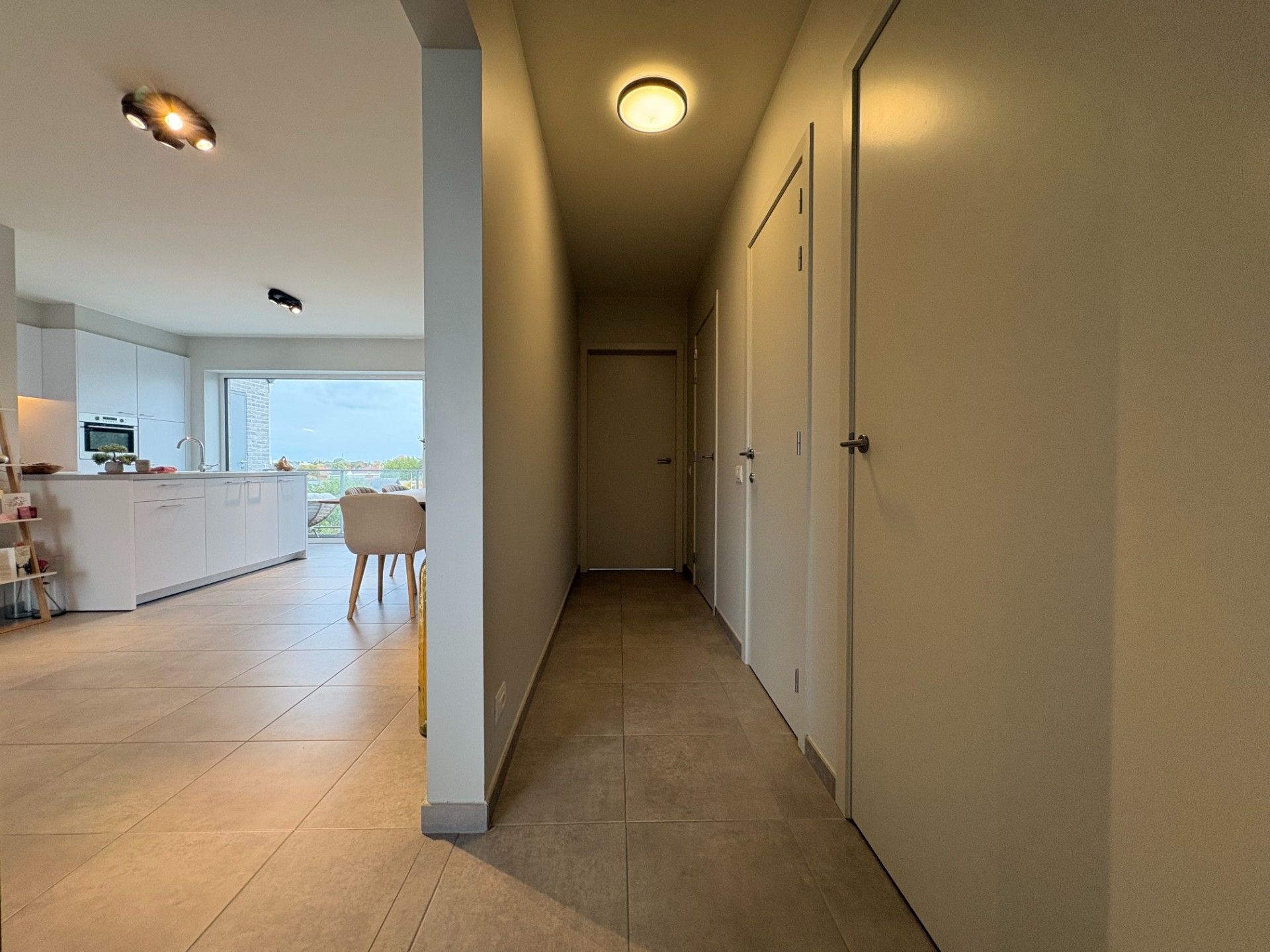 Schitterend onderhouden appartement met 2 slaapkamers foto 7