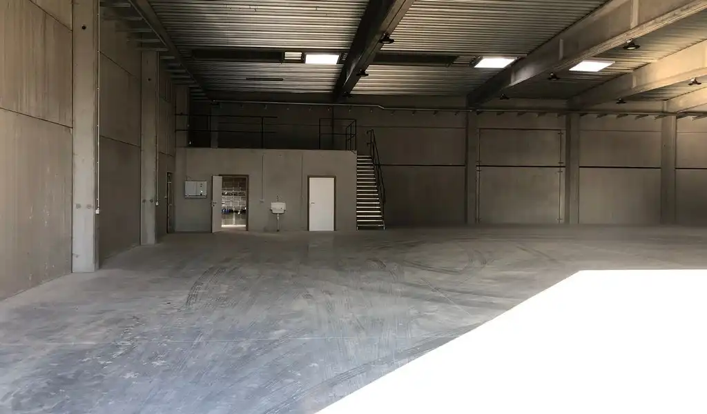 Recent magazijn in KMO-zone in Haaltert foto 3