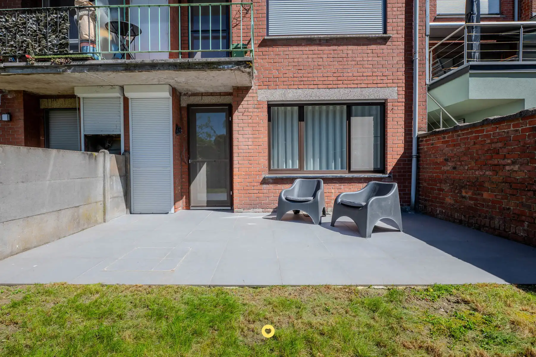Gerenoveerd gelijkvloers app met 2 SLK en ZW tuin foto 9