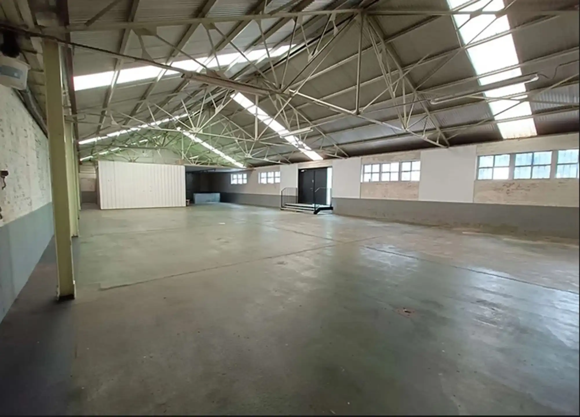 Polyvalente ruimte te huur foto 6