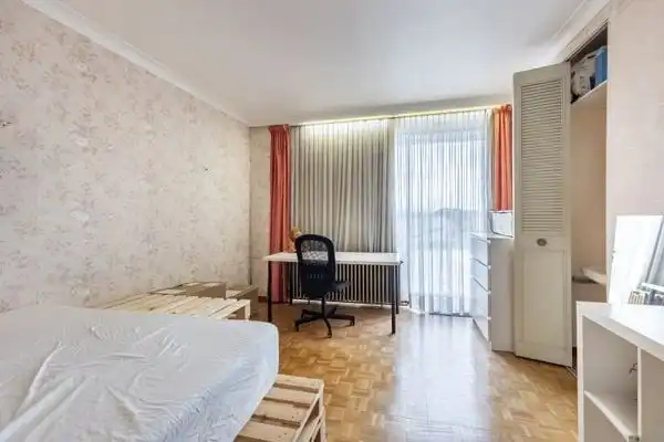 RUIM APPARTEMENT MET 3 SLAAPKAMERS IN SINT-TRUIDEN foto 13