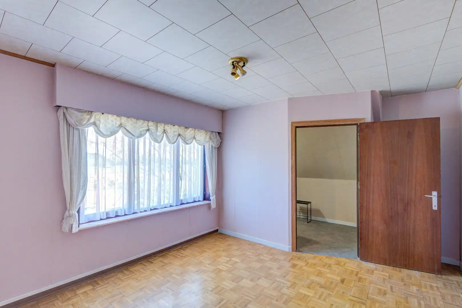 Ruime villa met 5 slaapkamers en grote tuin foto 18