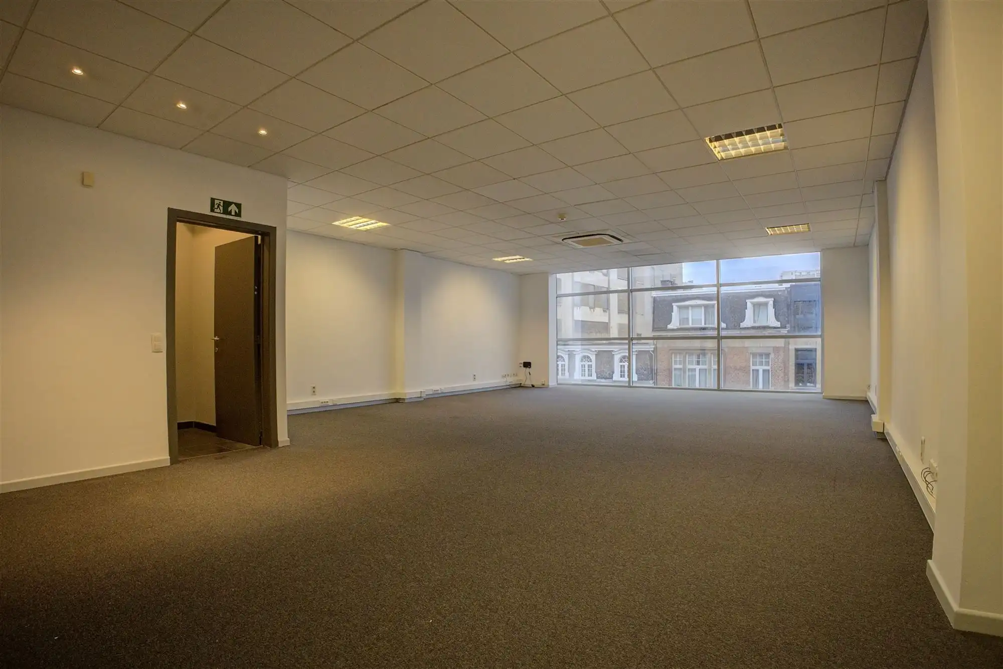 Kantoorgebouw/ conversie tot 7 appartementen mogelijk foto 13