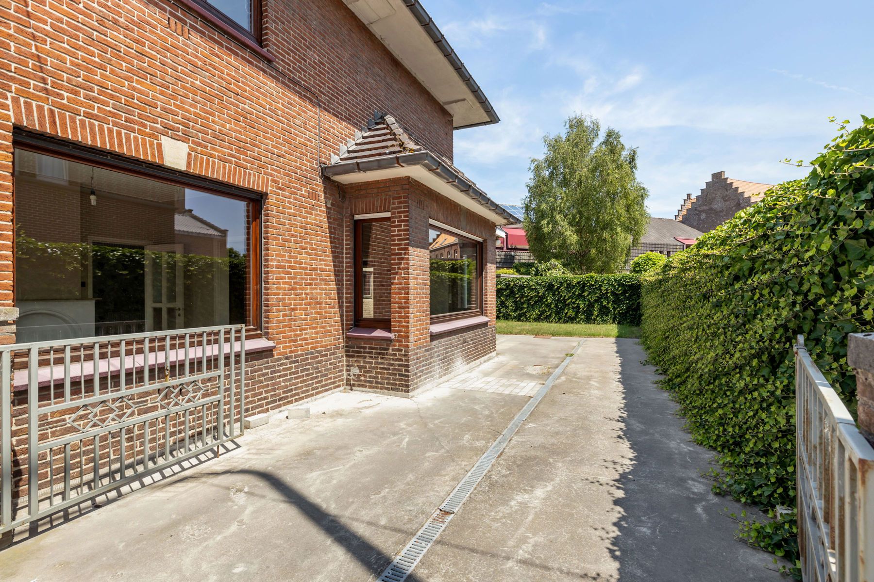Ruime woning met handelsmogelijkheden - 3 slpk - Balgerhoeke foto 2