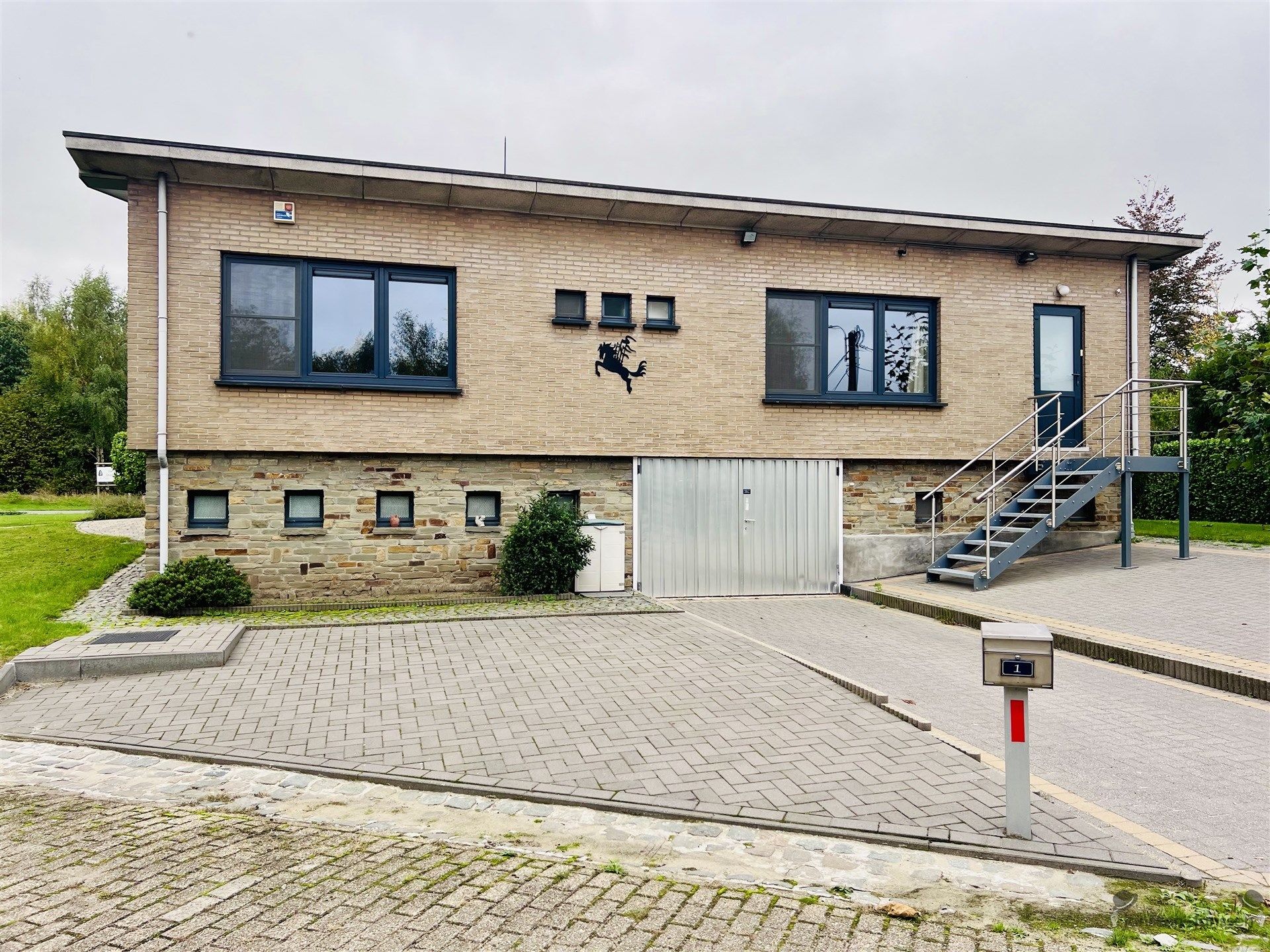 Authentieke villawoning met magnifieke tuin in Vlassenbroek!  foto 4