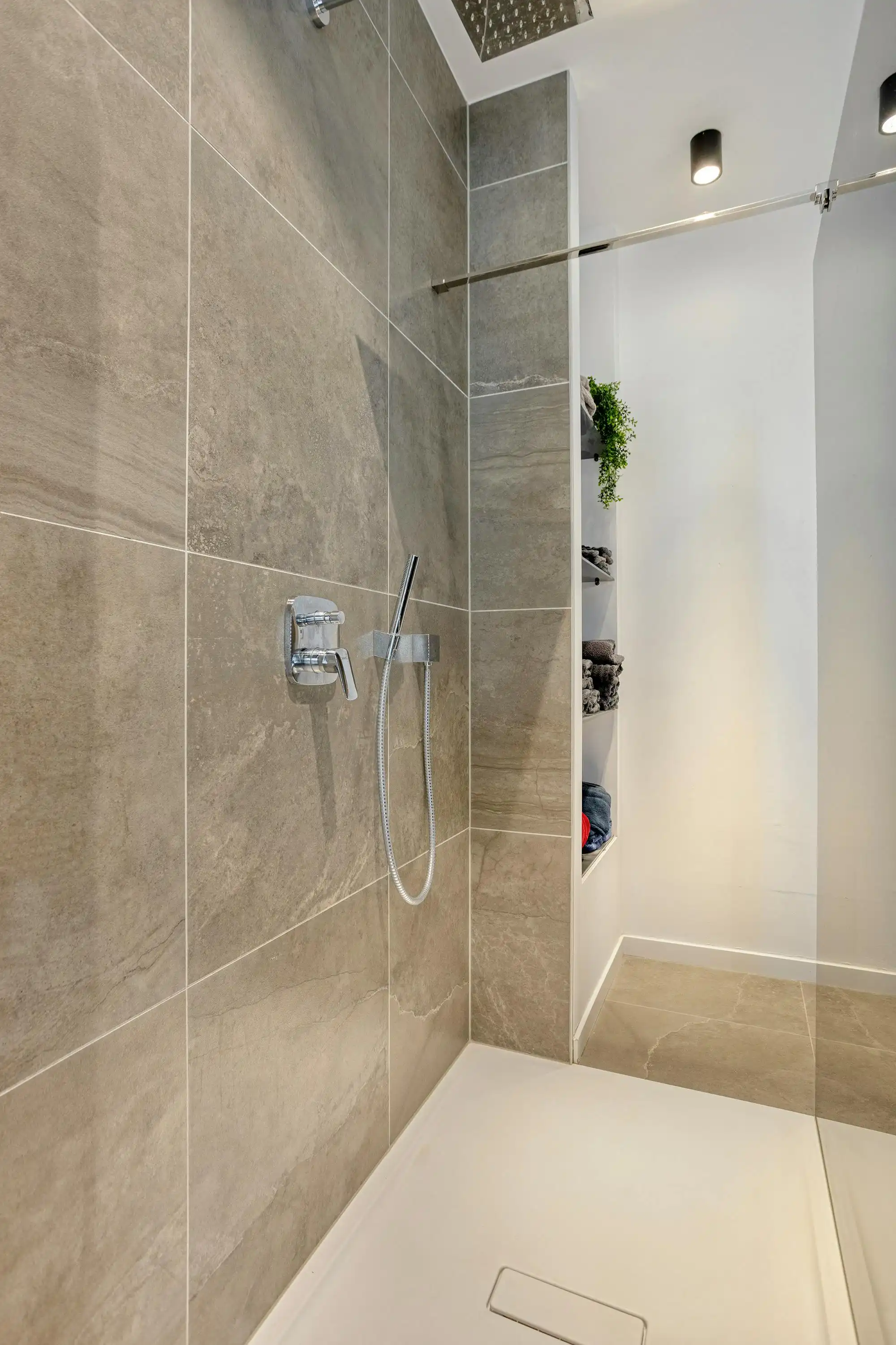 Luxueus appartement in Quartier Bleu te Hasselt foto 14