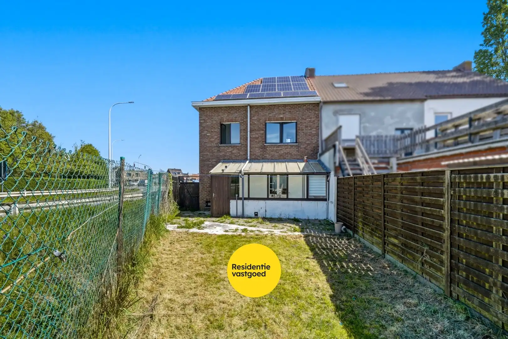 Hoofdfoto van de publicatie: Instapklare ruime hoekwoning te Zandvoorde