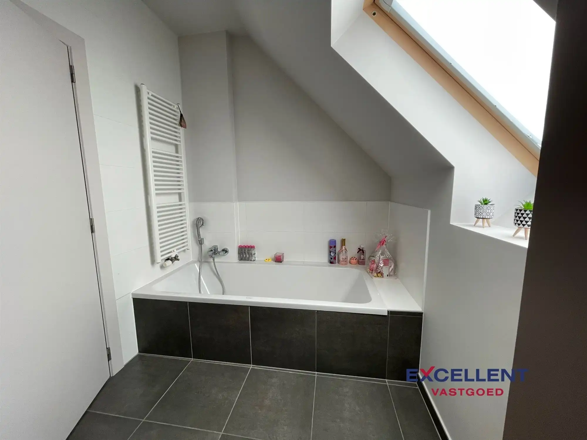 Recente energiezuinige duplex te huur in Deinze foto 13