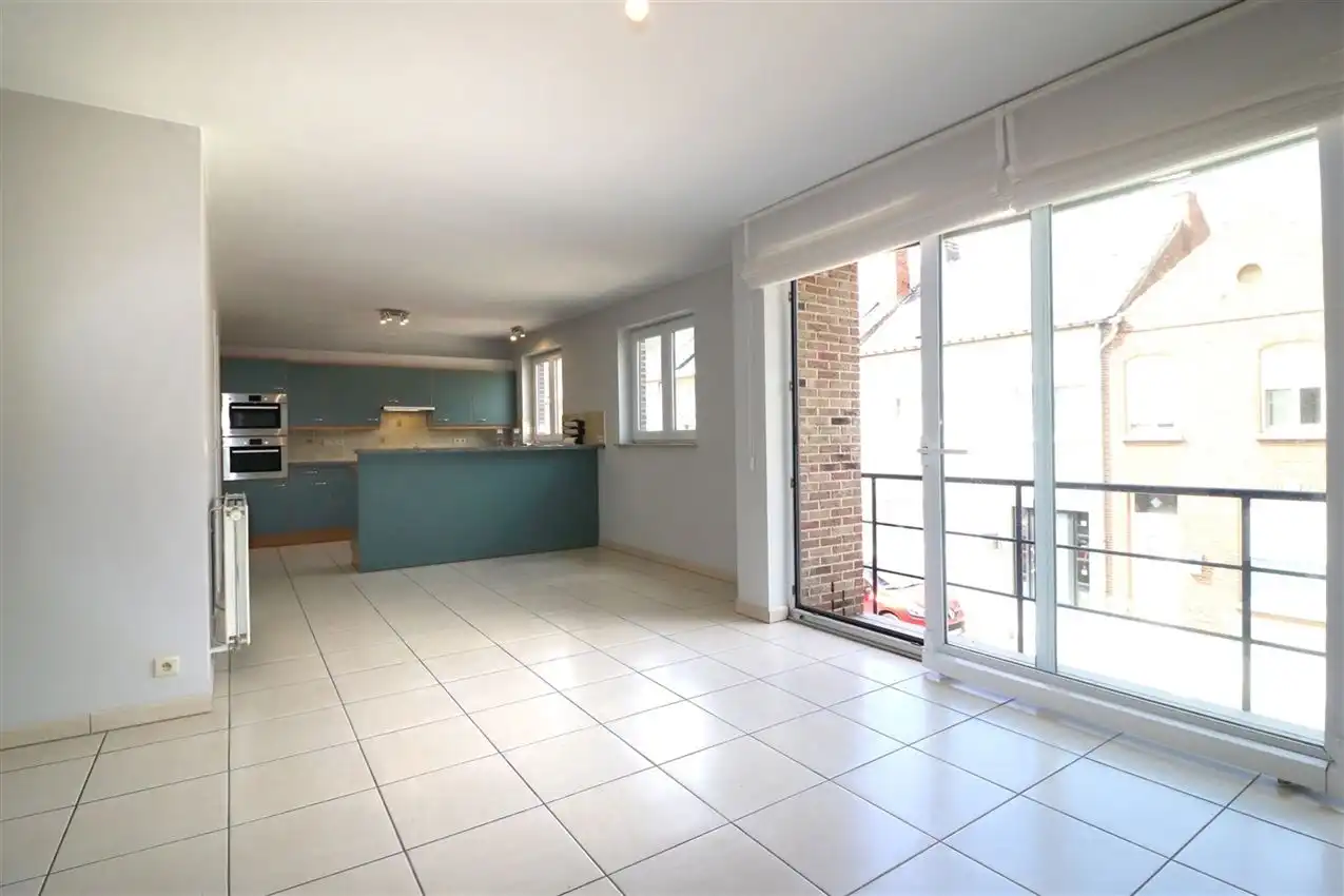 Appartement met 2 slpk., grote garage en terras, rustige ligging foto 8