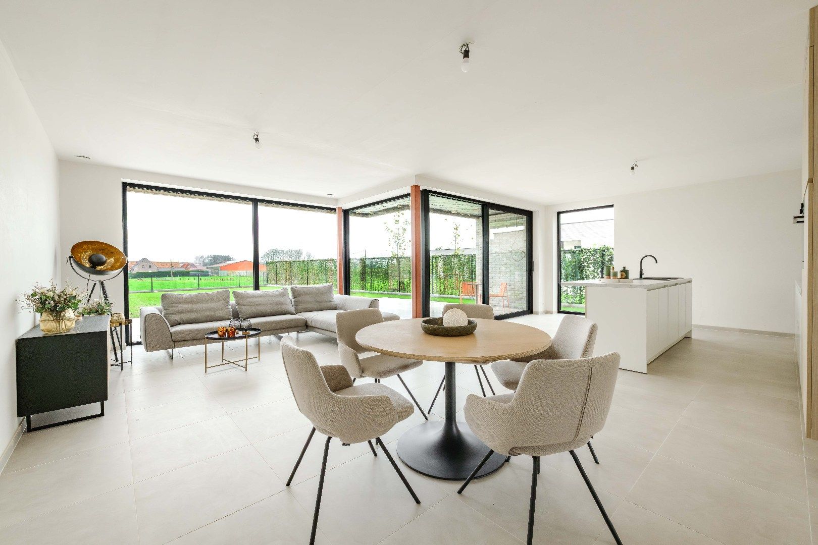 RUIME ENERGIEZUINIGE NIEUWBOUW (4 SLPKS)  OP 471 m²  foto 4