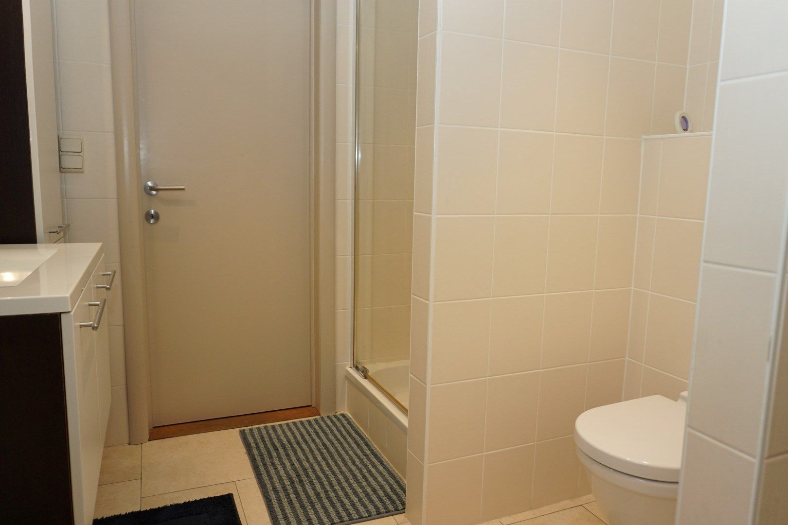 RUIM GEMEUBELD APPARTEMENT MET 1 SLAAPKAMER foto 12