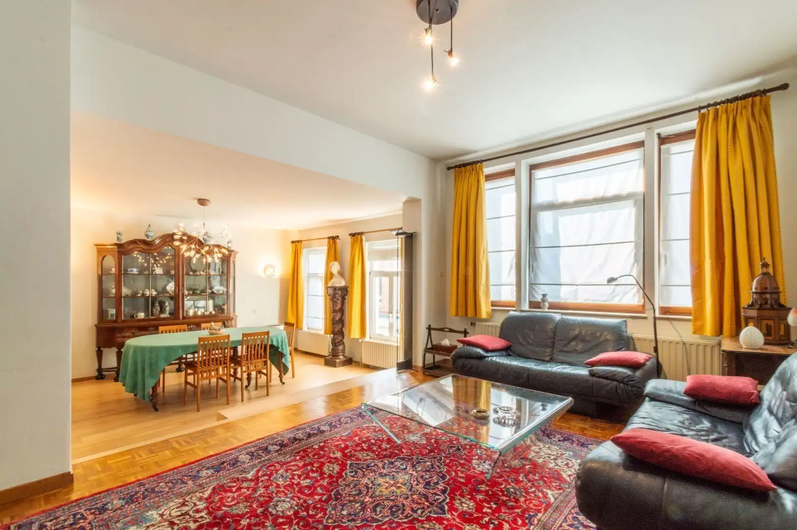 GEHEEL VAN 2 GEBOUWEN ! foto 8