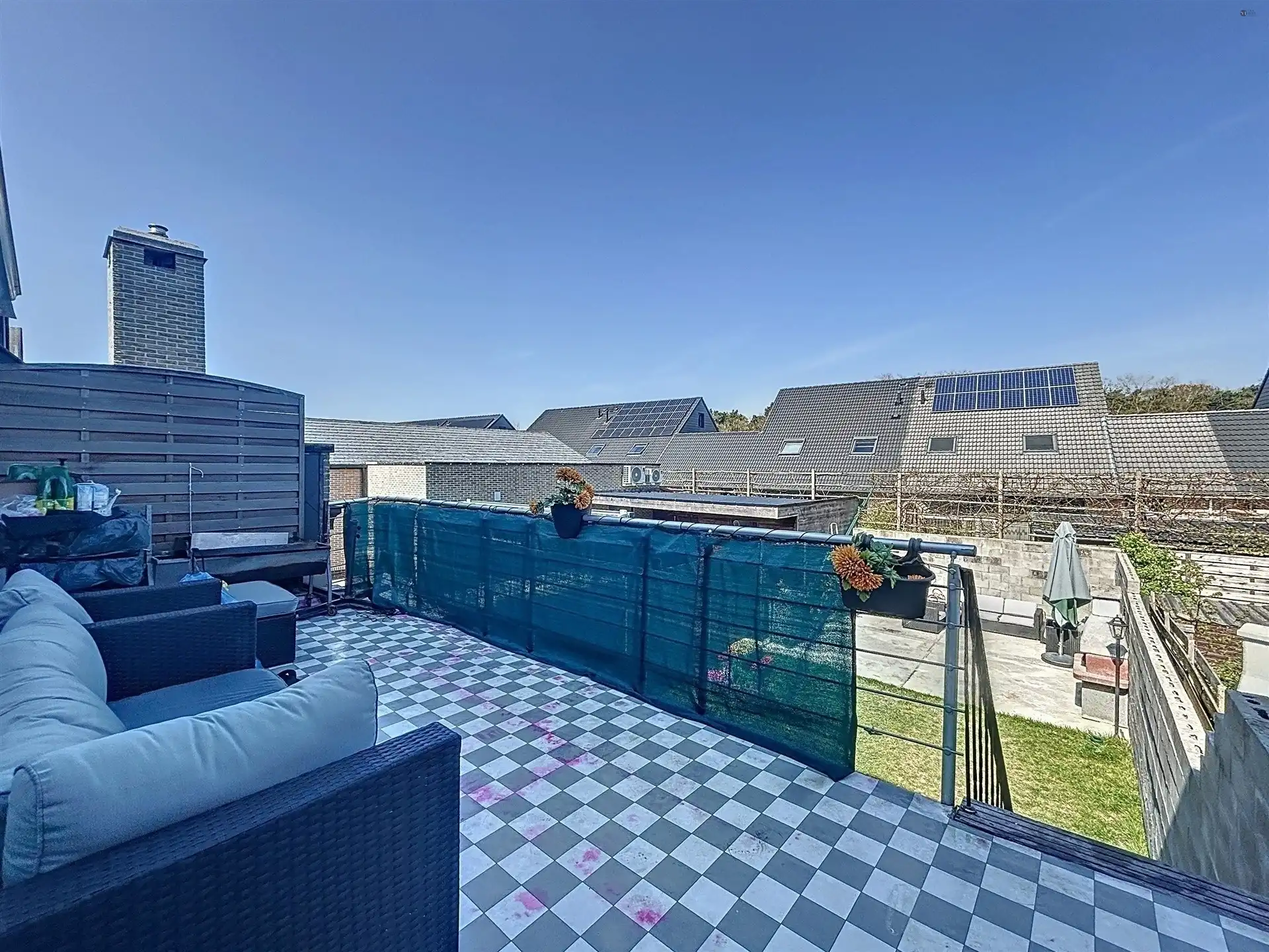 gezinswoning met 6 slaapkamers, 2 badkamers op toplocatie foto 19